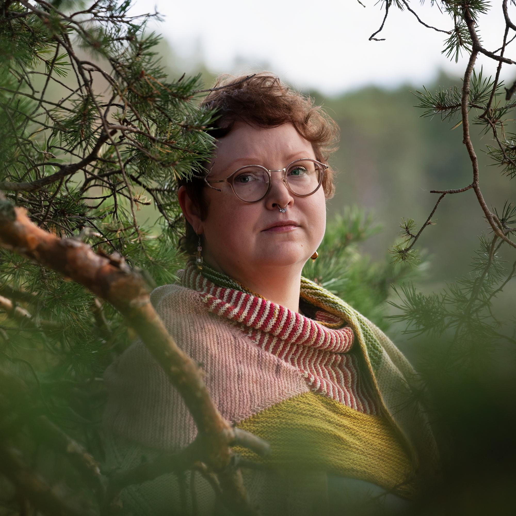 Sonja, 40, sai lapsena selkäsaunoja ja tukkapöllyjä: ”Tajusin oman lapsen saatuani, ettei sellainen todellakaan ole ok”