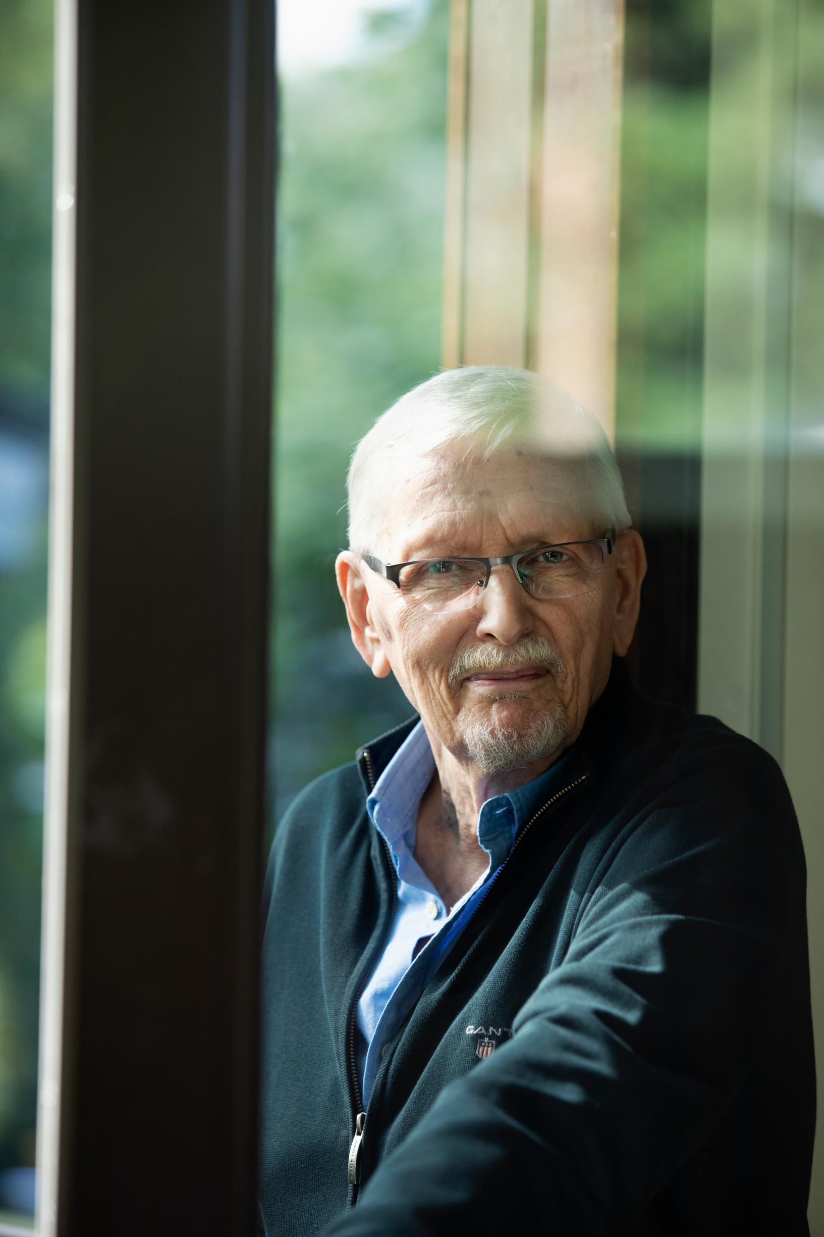 ”Elämää tulee rakastaa eikä pelätä. Yritys ymmärtää syytä, miksi rakastaa elämää, on rakkauden heräämistä.