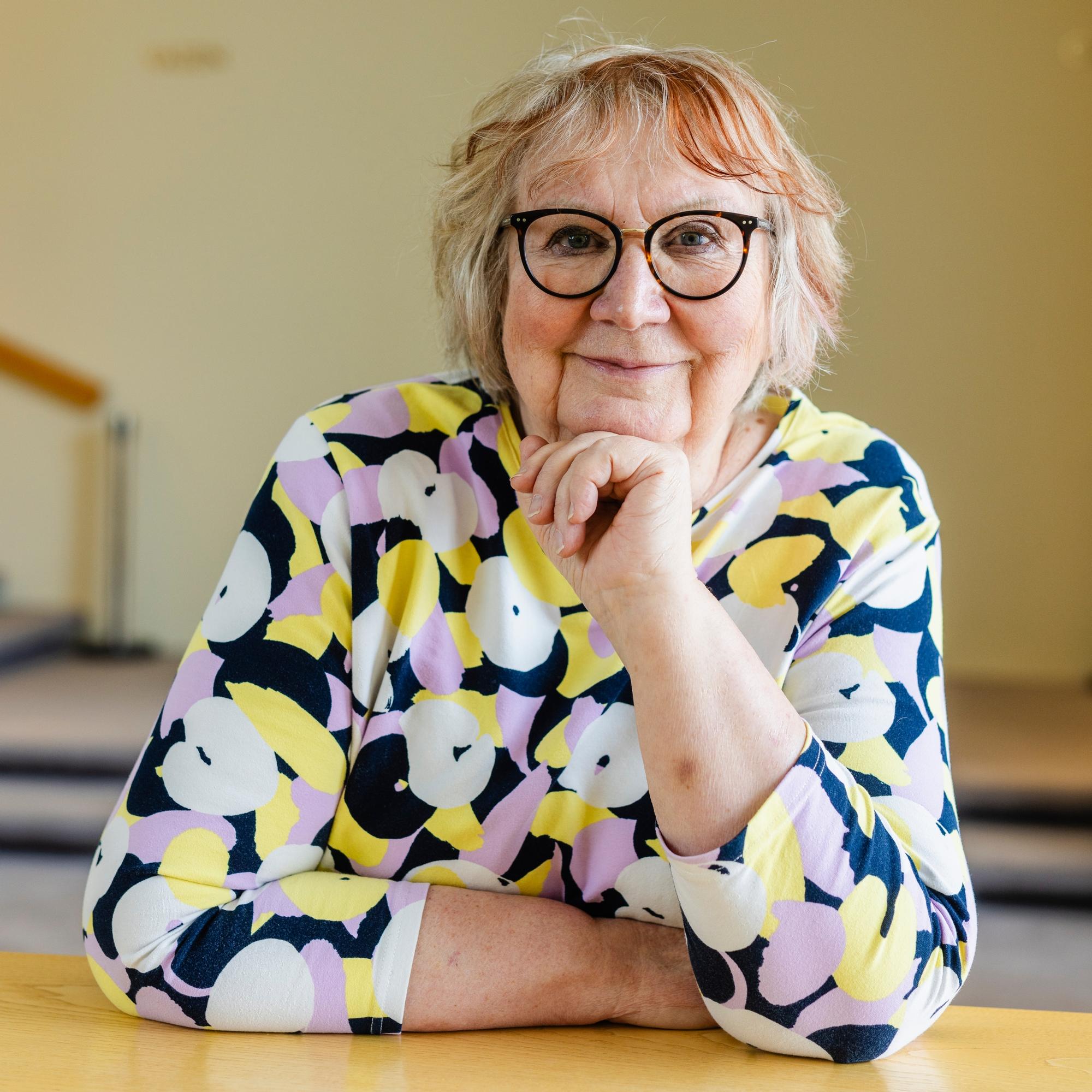 Kirjailija Anneli Kanto ei saanut isän hyväksyntää – päätyi radikaaliin ratkaisuun: ”Päätin jo varhain viis veisata hänen mielipiteistään”