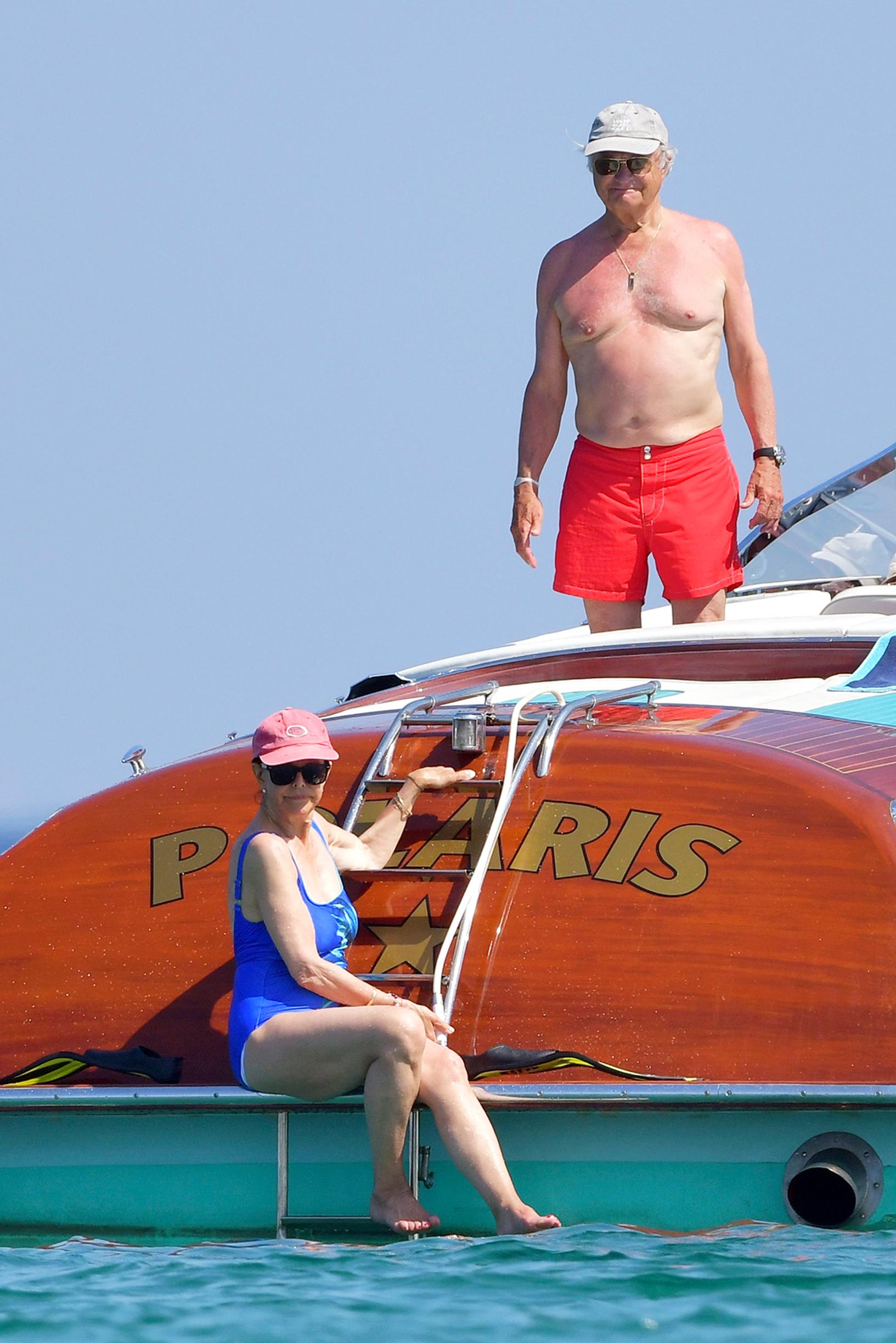 Kuningaspari veneilemässä Saint-Tropez’ssa Ranskassa 2019. 