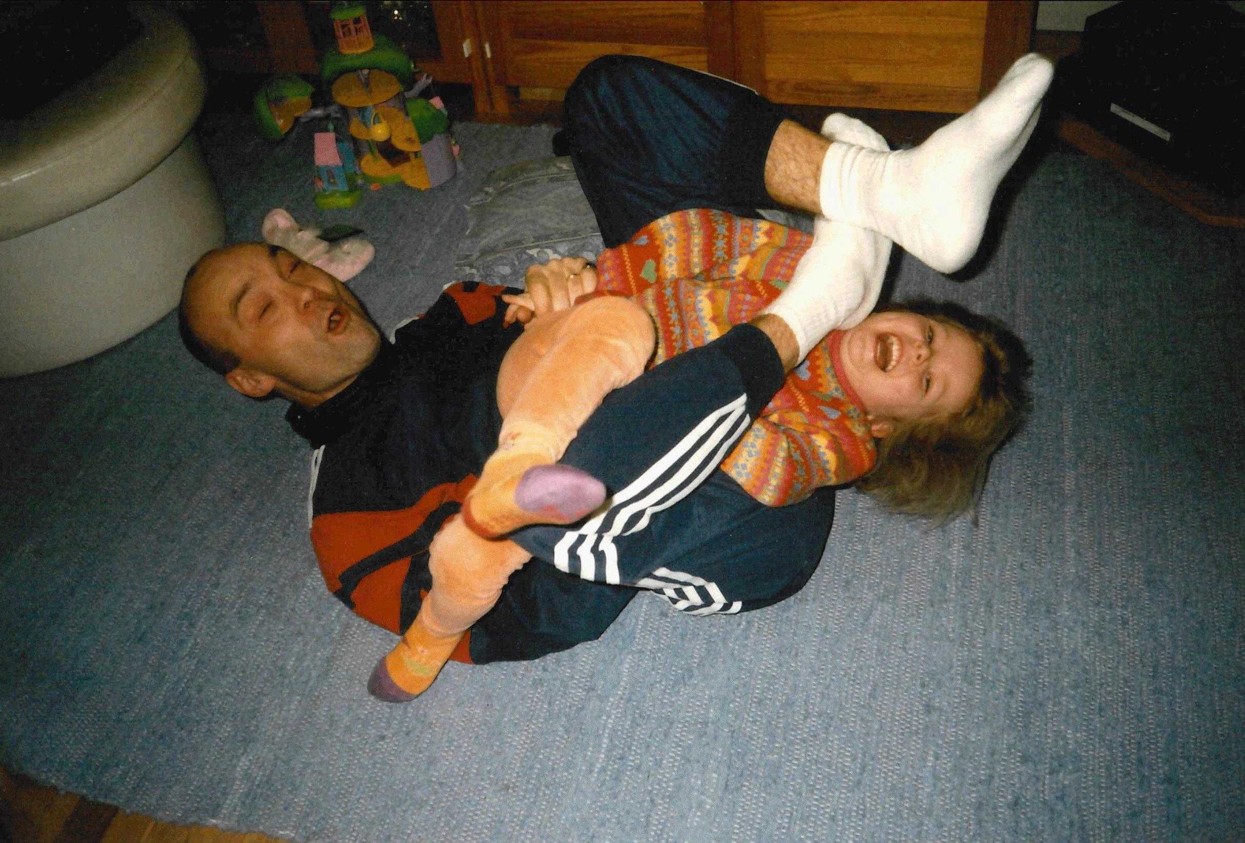 Isä oli Siirin lapsuudessa paljon pois kotoa toimittajantyönsä vuoksi. Mutta silloin kun isä oli läsnä, kotona oli paljon iloa ja hassuttelua.