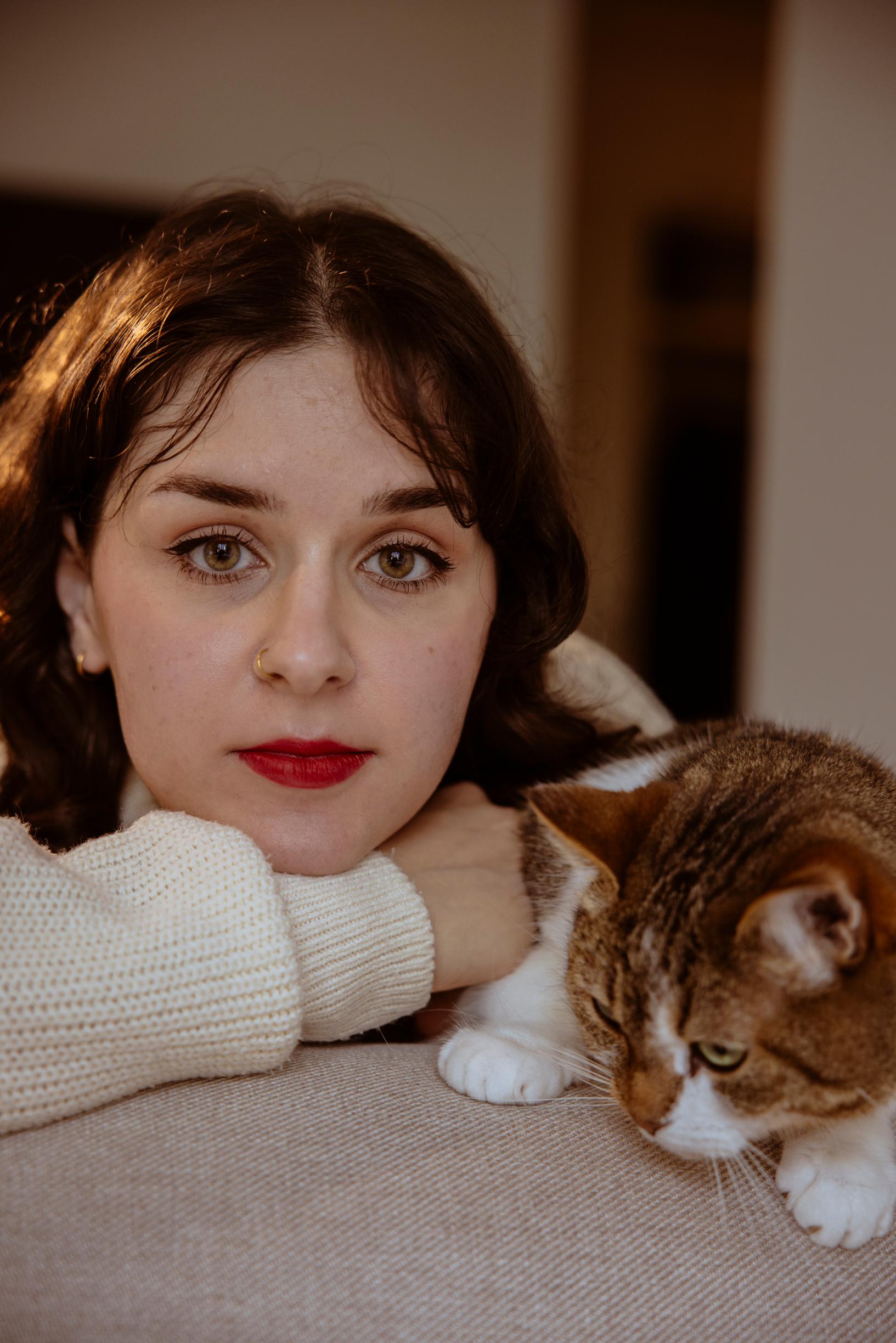 [Image] Vasta myöhemmin Miina on ymmärtänyt, että isä vieraannutti hänet äidistään.