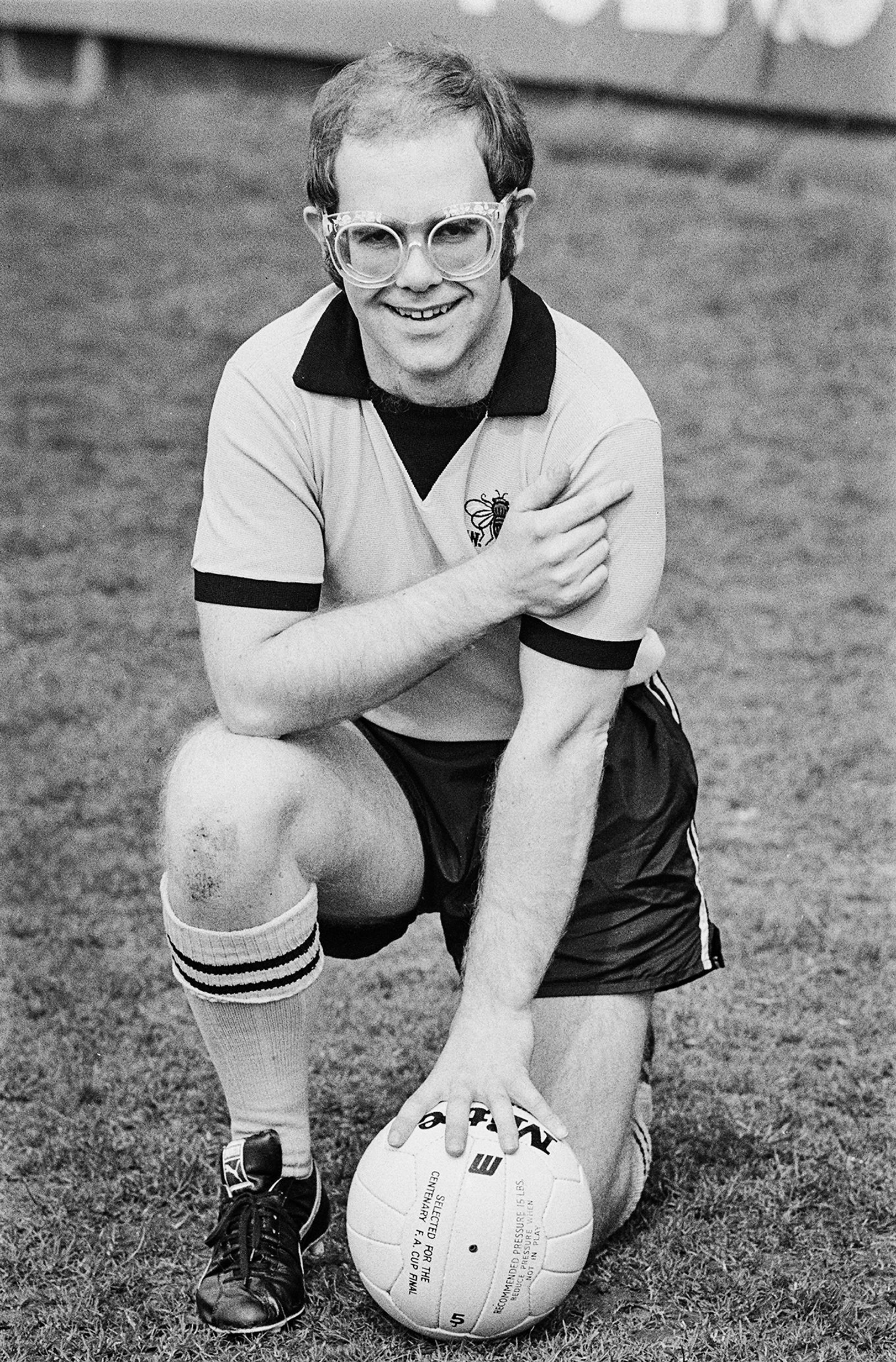 Elton toimi Watford-jalkapalloseurassa 1970-luvun puolivälissä. 