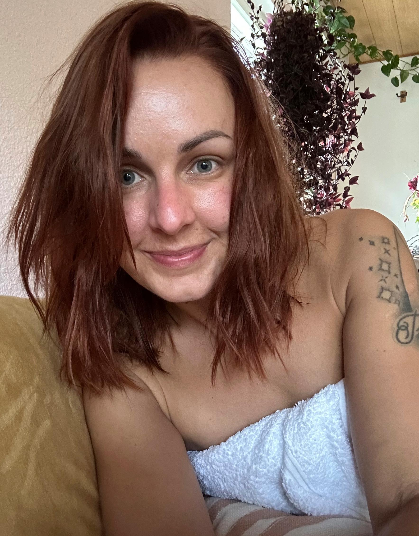 Kun Suvi Hartlin erosi 12 vuoden suhteesta, hänen itsetuntonsa sukelsi: ”Välillä tuntemattomat kertovat somessa, mistä eroni on johtunut”