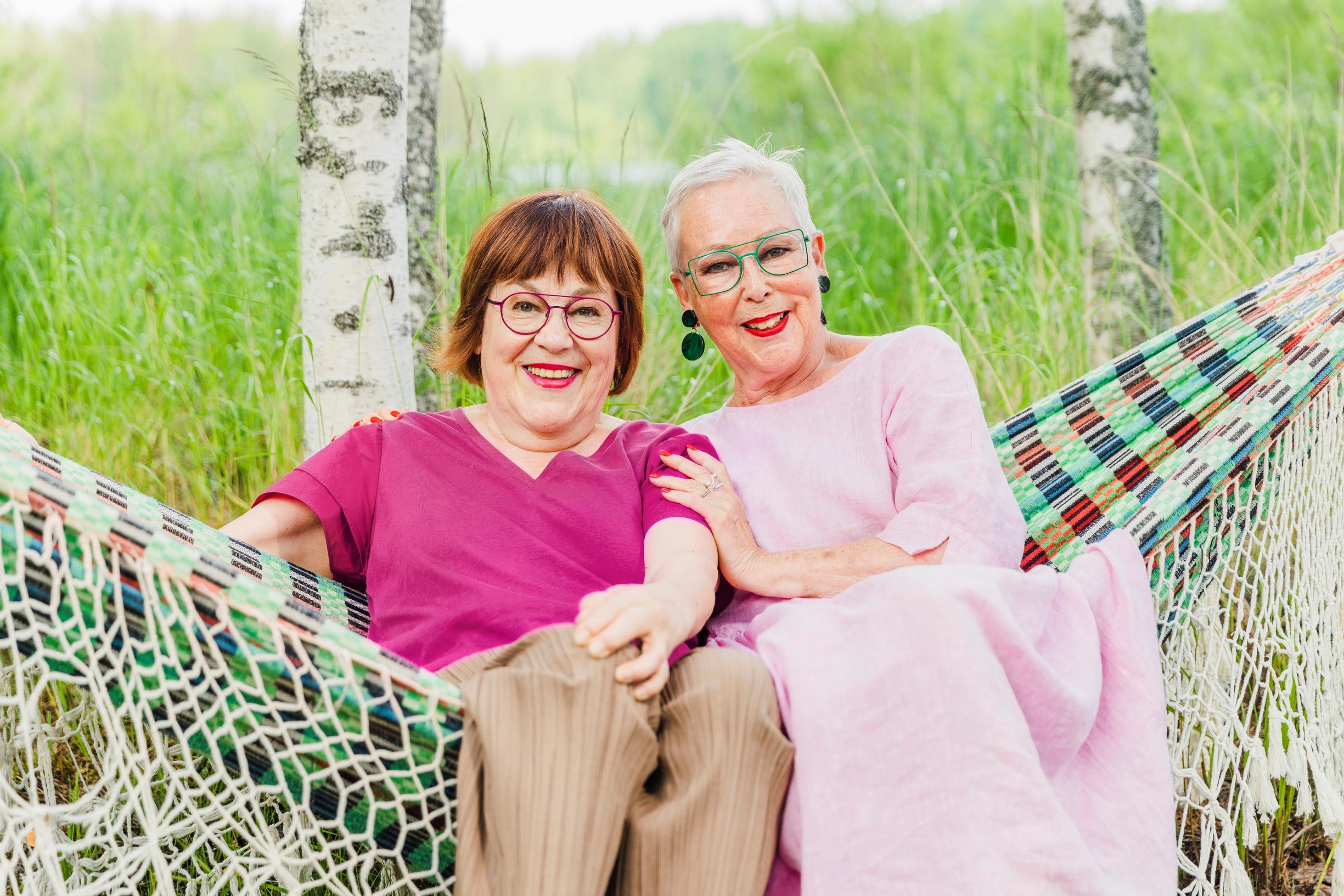 Kun Raili Hulkkonen sairastui syöpään, se meni sisko Tuulikki Heikkilältä hieman ohi – Raili ei halunnut tehdä asiasta numeroa