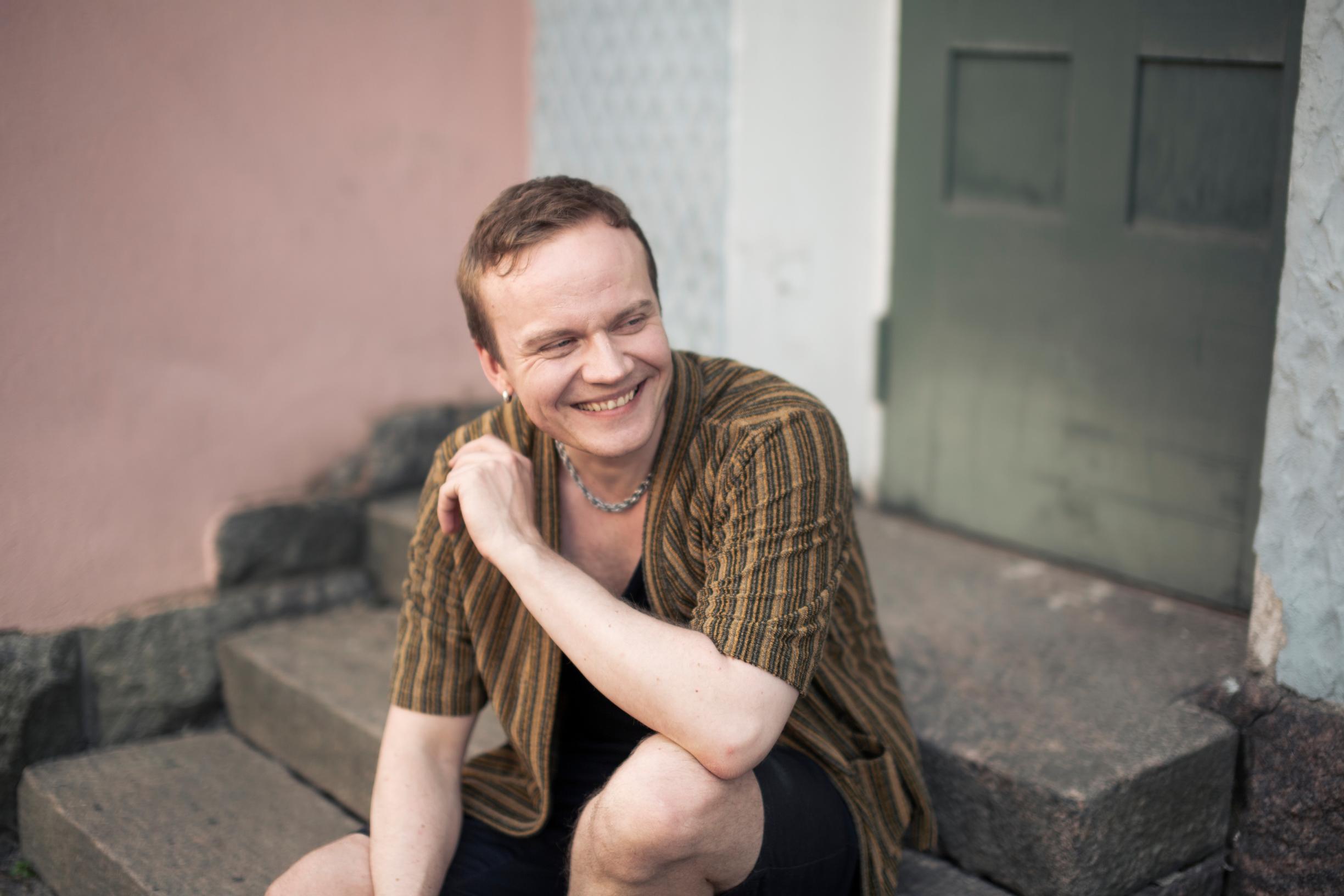 Miiko on kiitollinen aiemmille transaktivistien sukupolville, joiden työn hedelmistä hänkin saa nauttia. Hän haluaa kantaa kortensa kekoon puhumalla omasta tarinastaan julkisesti.