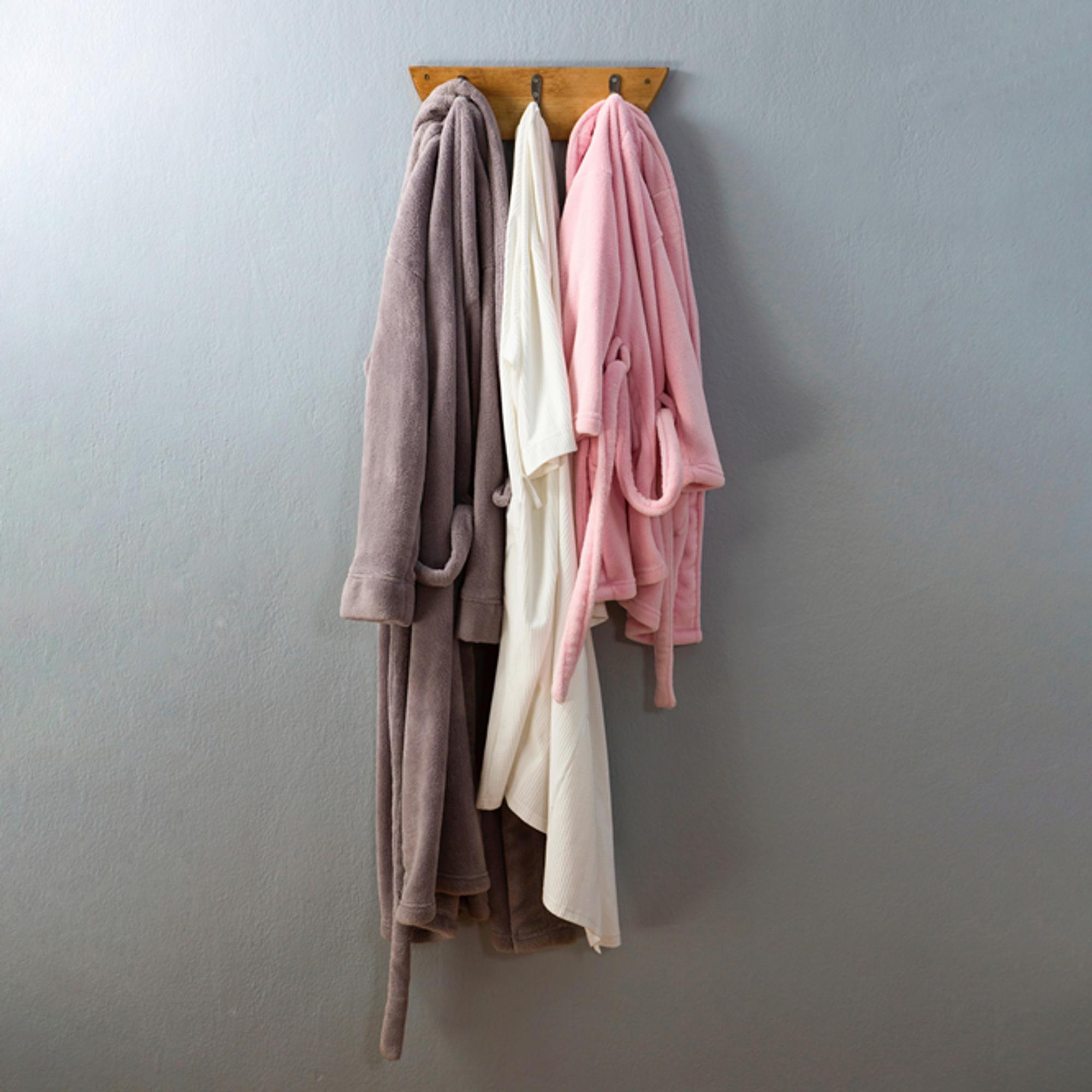 Ihanan kylmää vettä! 5 syytä, miksi avantouinti kannattaa