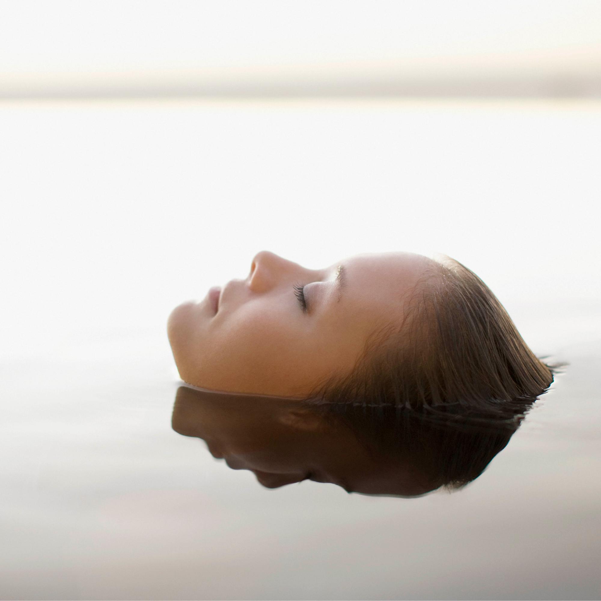 Tämä tavallinen keino ei poista ahdistusta – psykologi neuvoo vanhan viisauden, joka auttaa