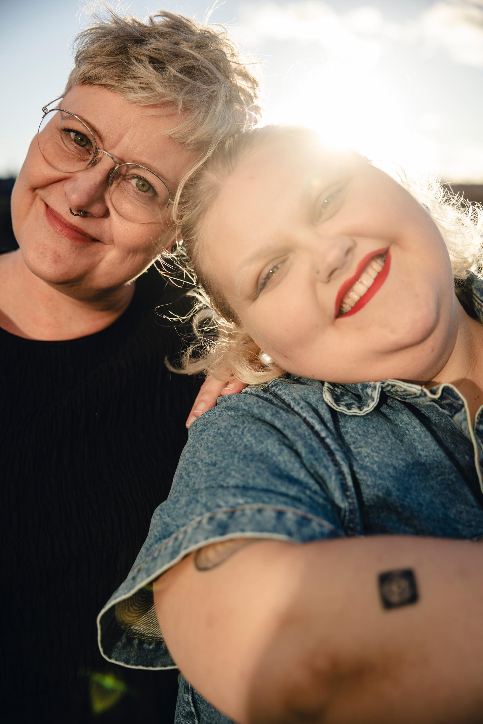 Ranjan äitinä oleminen on muokannut Raisaa eniten. ”Minun on täytynyt työstää itseäni ja valita, mitä toimintatapoja haluan siirtää ja mistä opetella eroon.”