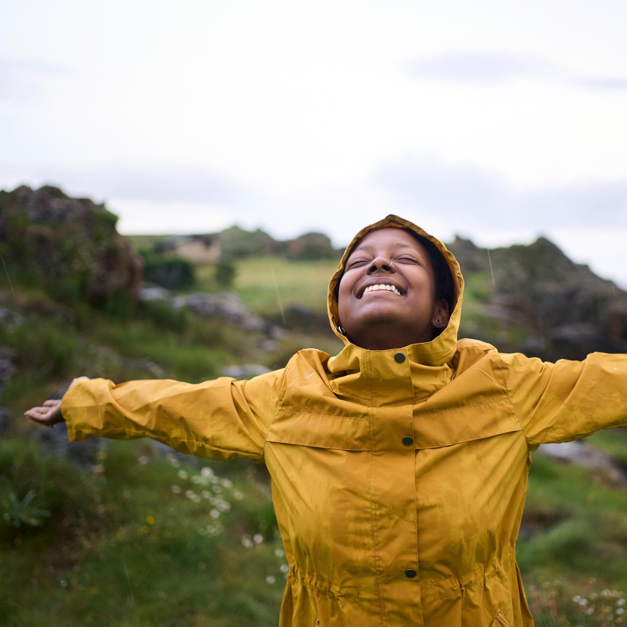 Miksi työkaverini on niin energinen ja minä nuupahtanut? Psykologi kertoo, mikä pieni asia kannattaa tehdä töissä toisin