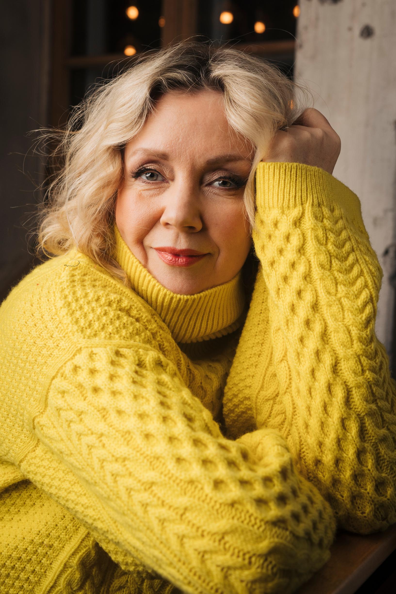 Tuore isoäiti Katariina Kaitue iloitsee uudesta elämänvaiheesta: ”Ajan viettäminen lapsenlapsen kanssa on kuin saisi koko ajan jälkiruokaa”