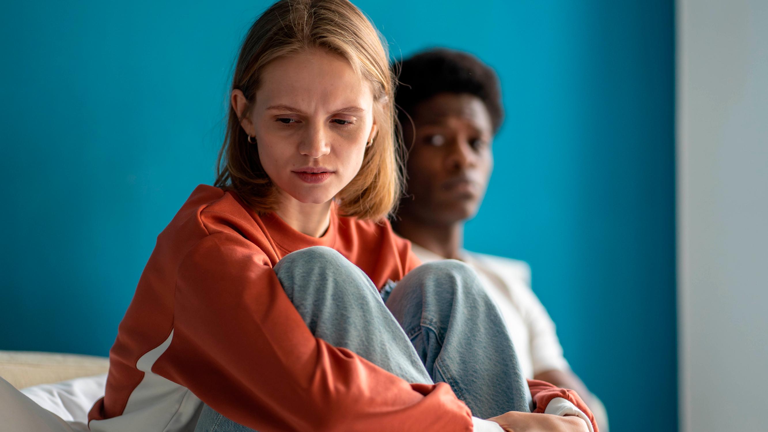 Menikö riita taas huutamiseksi tai mykkäkouluksi? Marianna Stolbow antaa yhden neuvon, jolla opit riitelemään rakentavasti