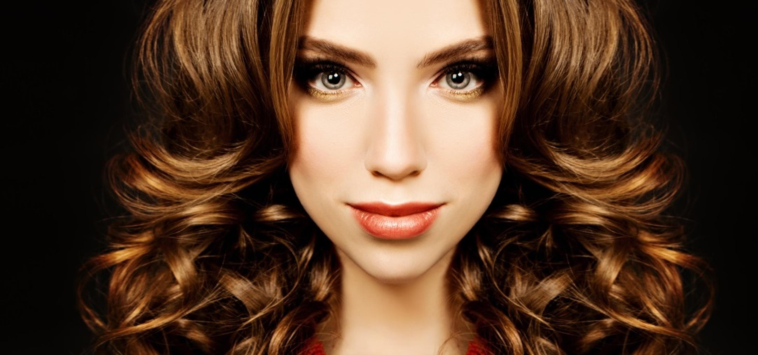 Näin teet rennot kiharat ilman lämpöä