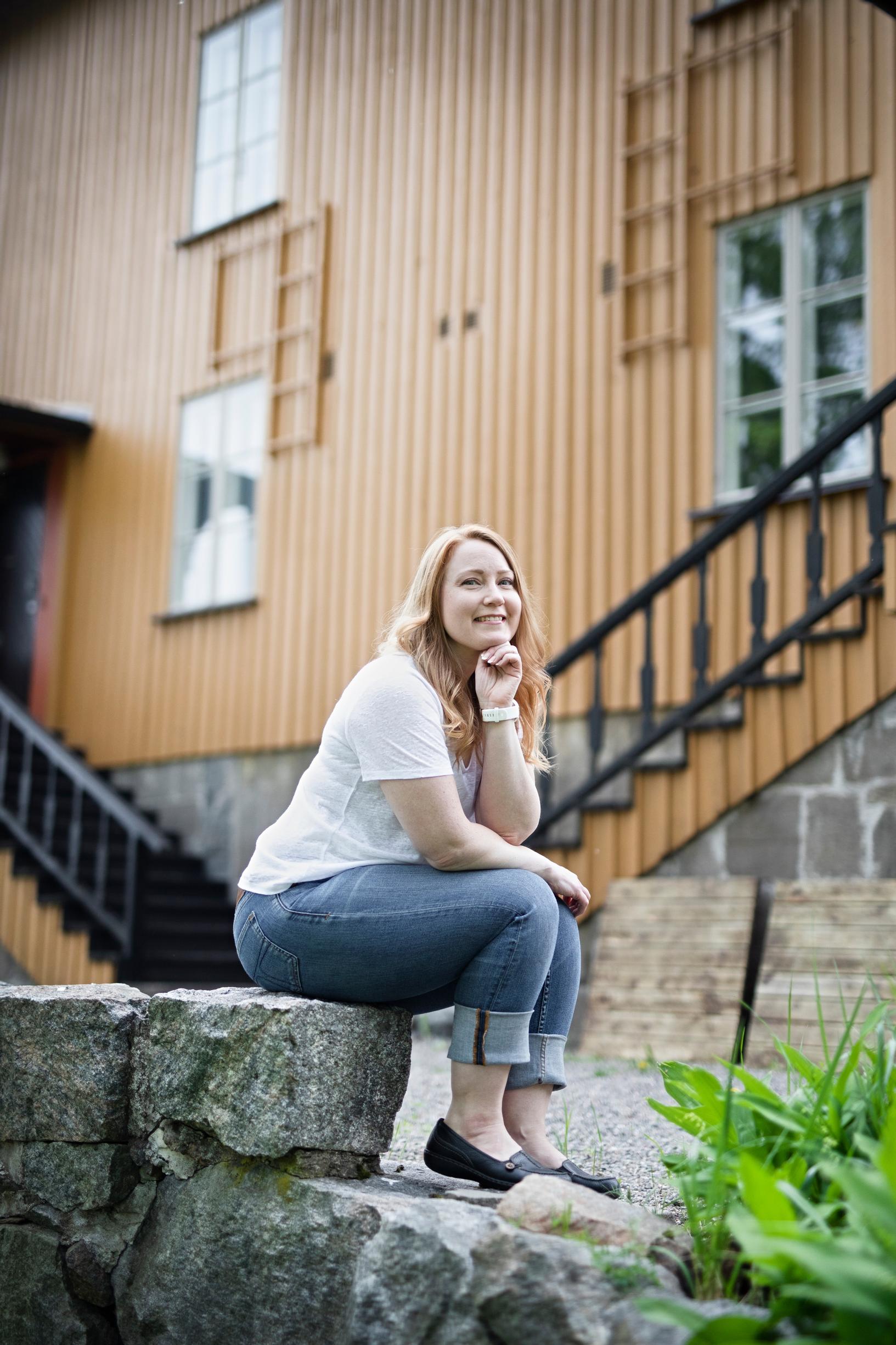 Kokemus arjen harmaudesta yhdistää monia keski-ikäisiä naisia, sanoo psykologi Anu Tevanlinna: ”Tärkeintä on ylittää mielen esteet”