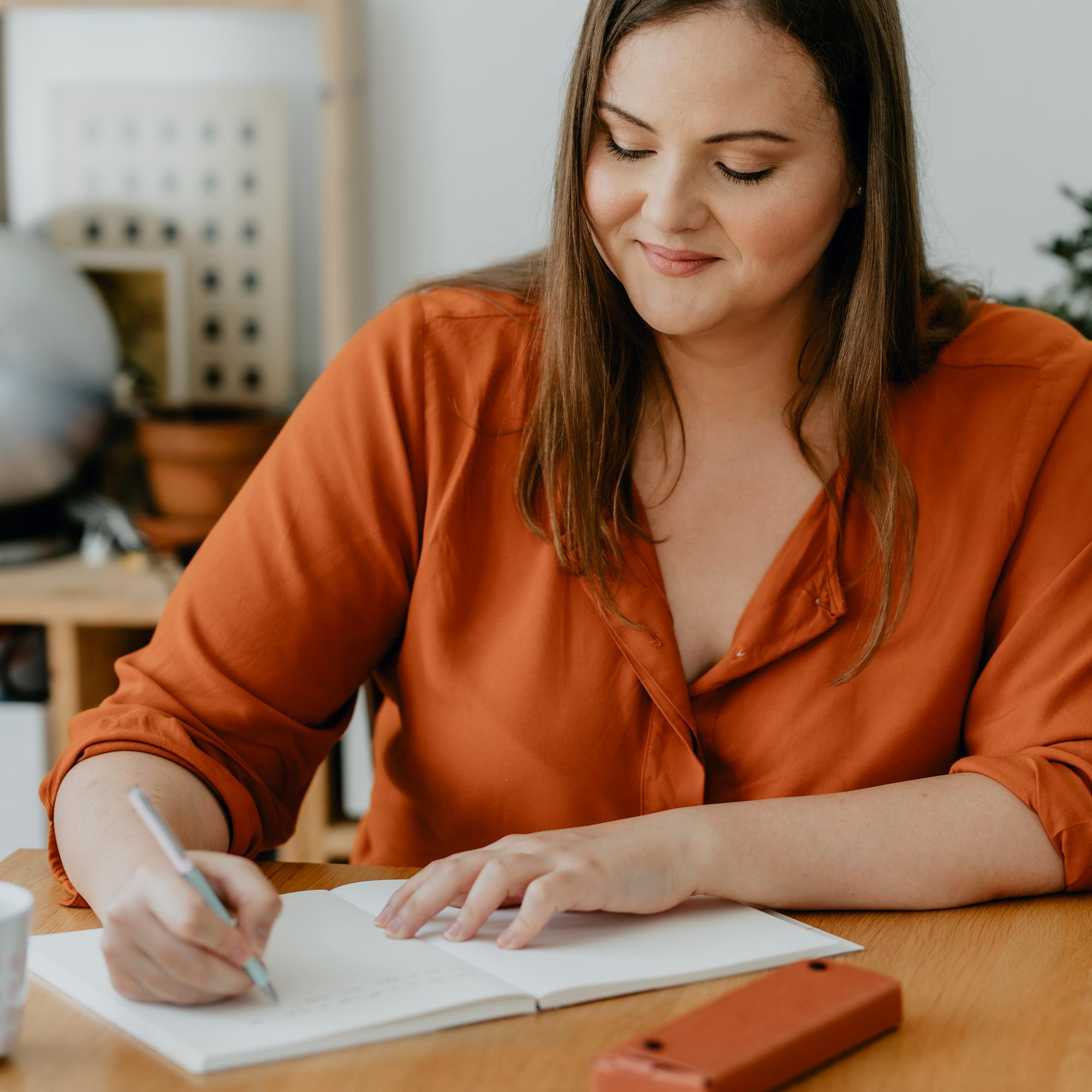 Kuka on sukusi auktoriteetti, entä mustalammas? Uudenlainen sukupuu paljastaa suvun salaisuudet ja roolit