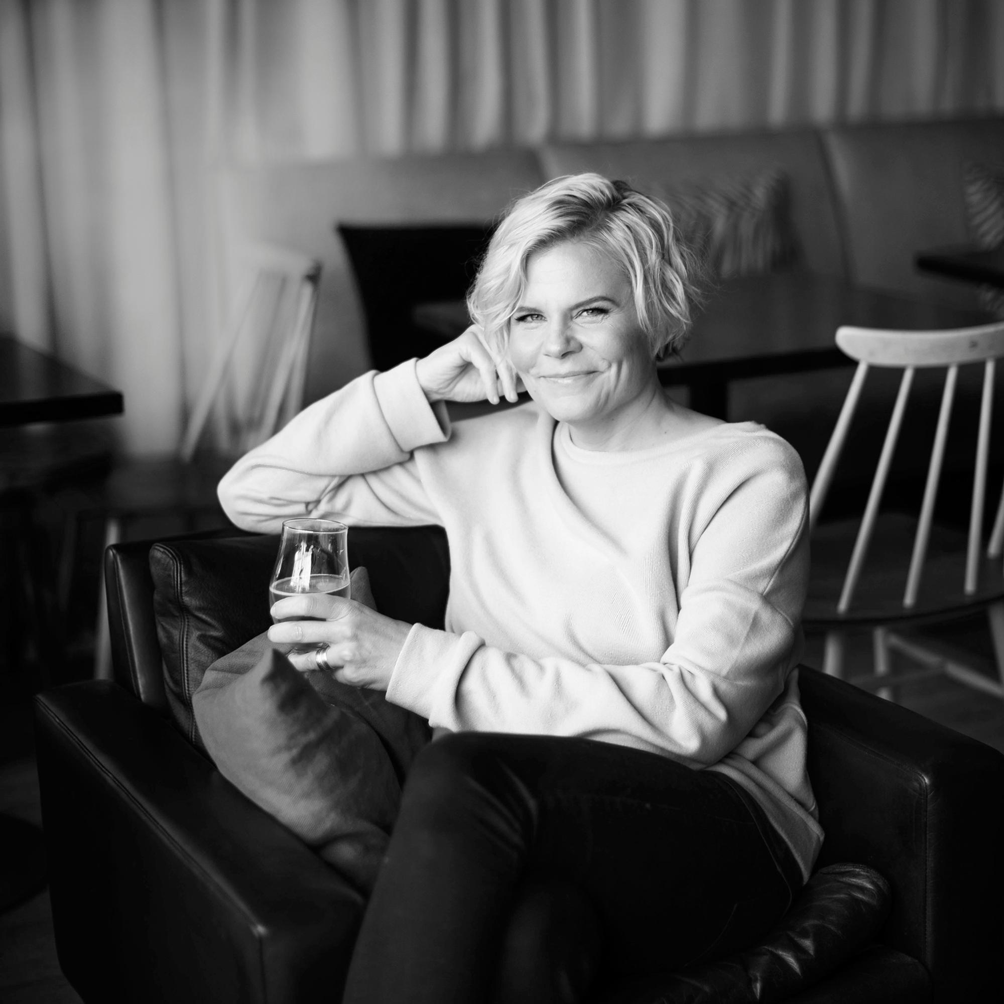 Paula Norosen kirjasuosikit: ”Eeva Tikan runot saivat nauttimaan runoudesta”