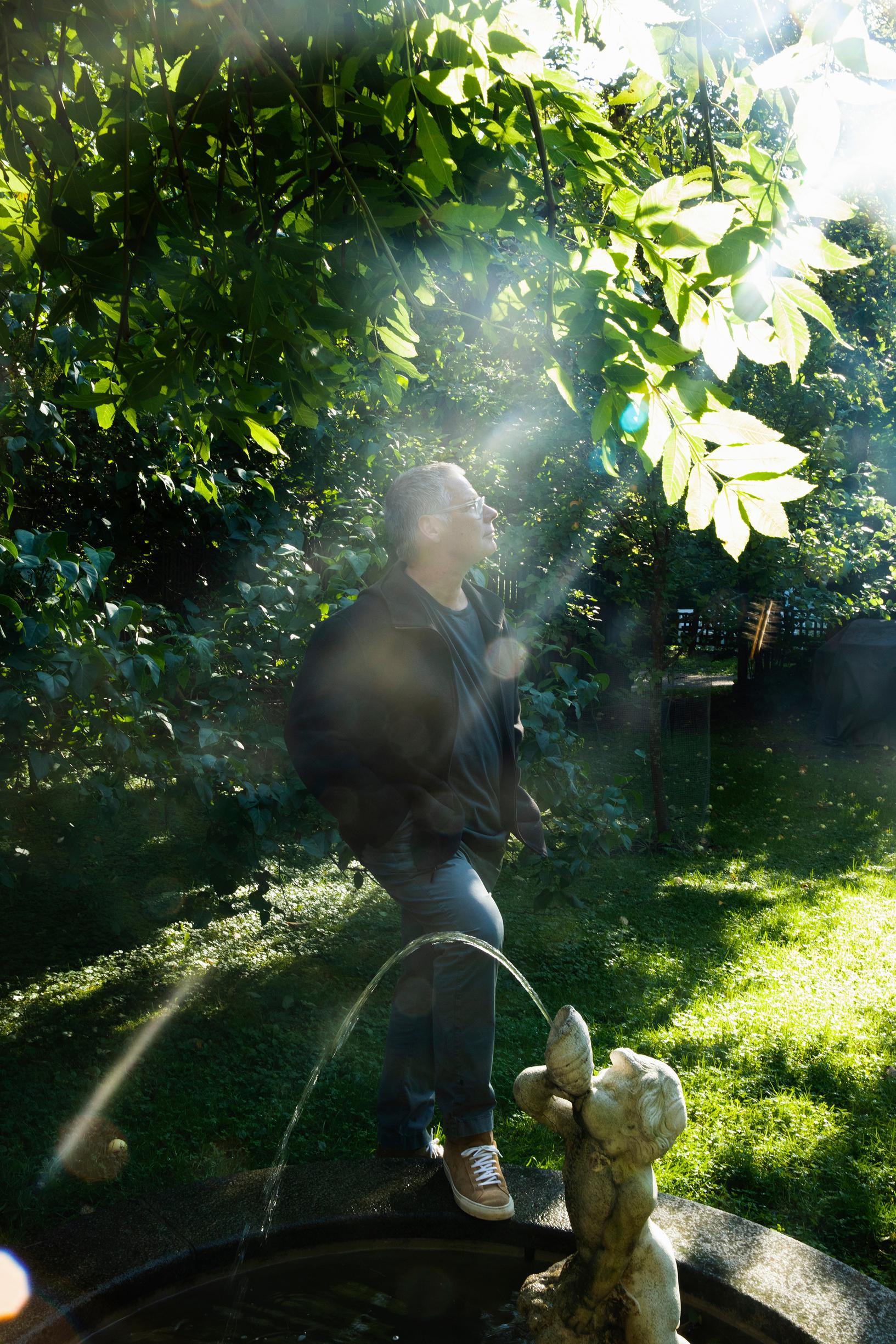 Saku Tuomiselle työ on osa hyvää elämää ja iso energian lähde. ”En ole koskaan ajatellut, että ihanaa, kun tulee perjantai tai harmi, kun on jo maanantai.”