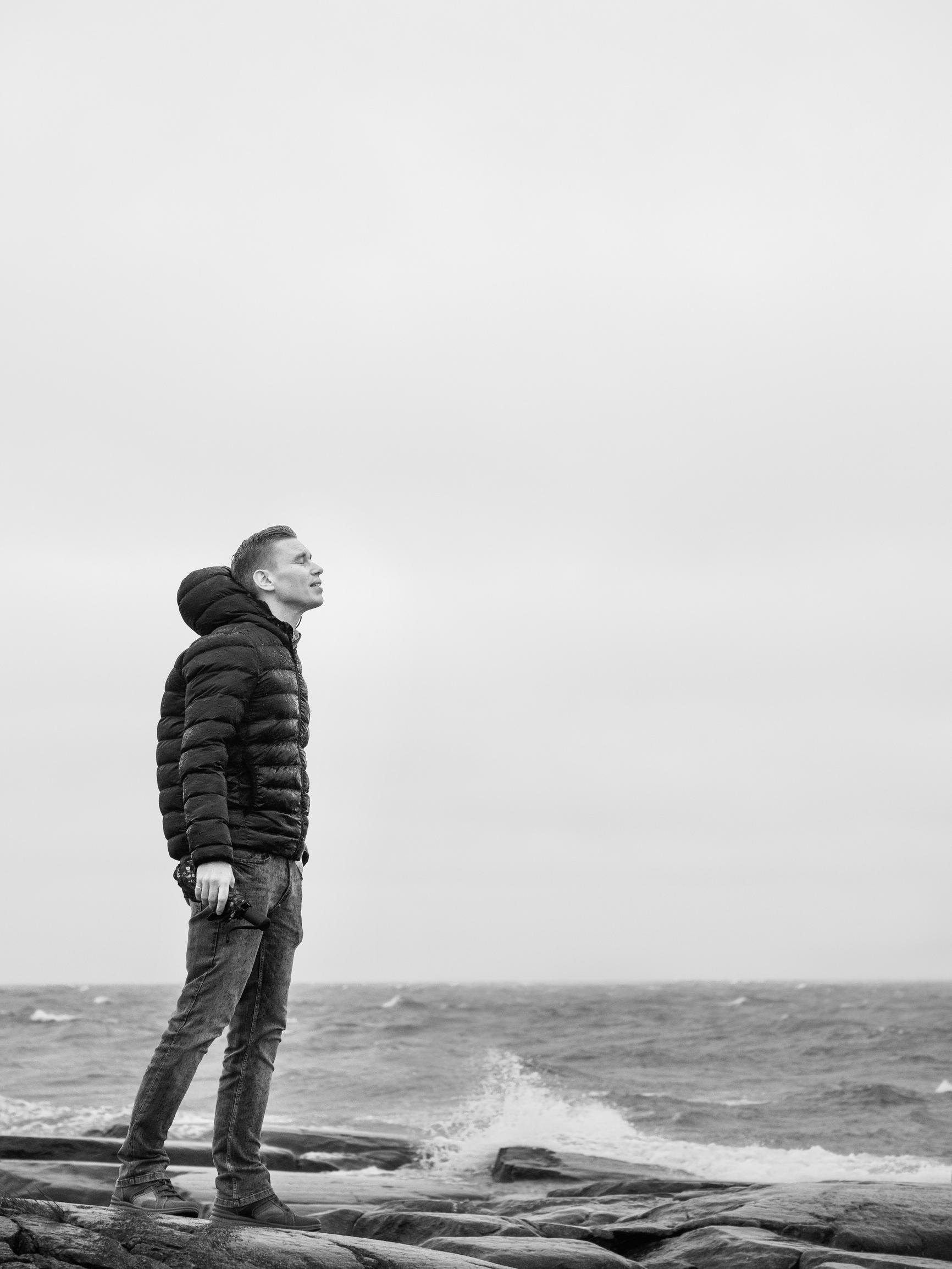 Rikoskirjailija Arttu Tuominen.