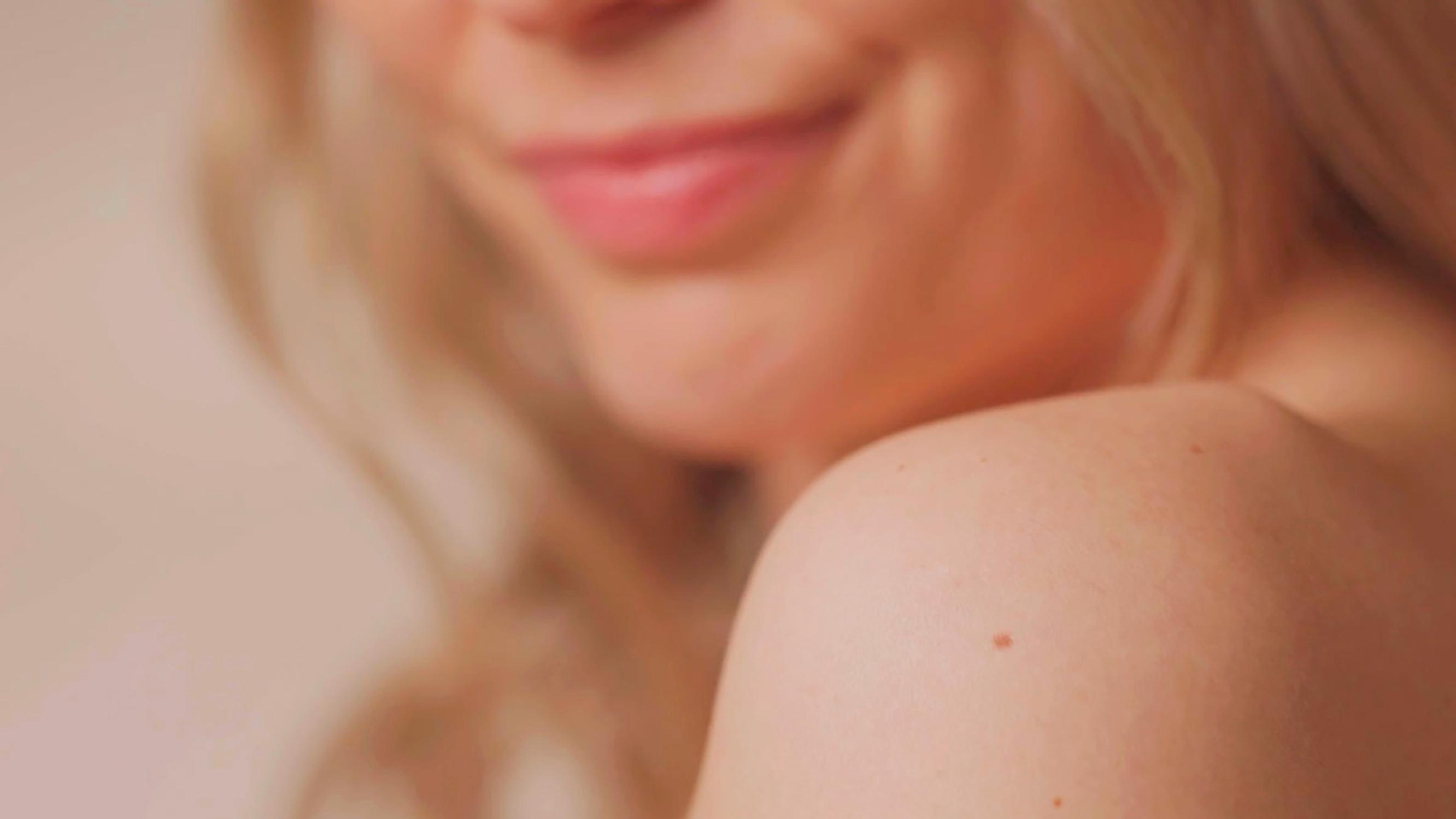 Vaivaako kuivuus, punoitus tai ihottuma? Näillä vinkeillä opit rakastamaan herkkää ihoasi