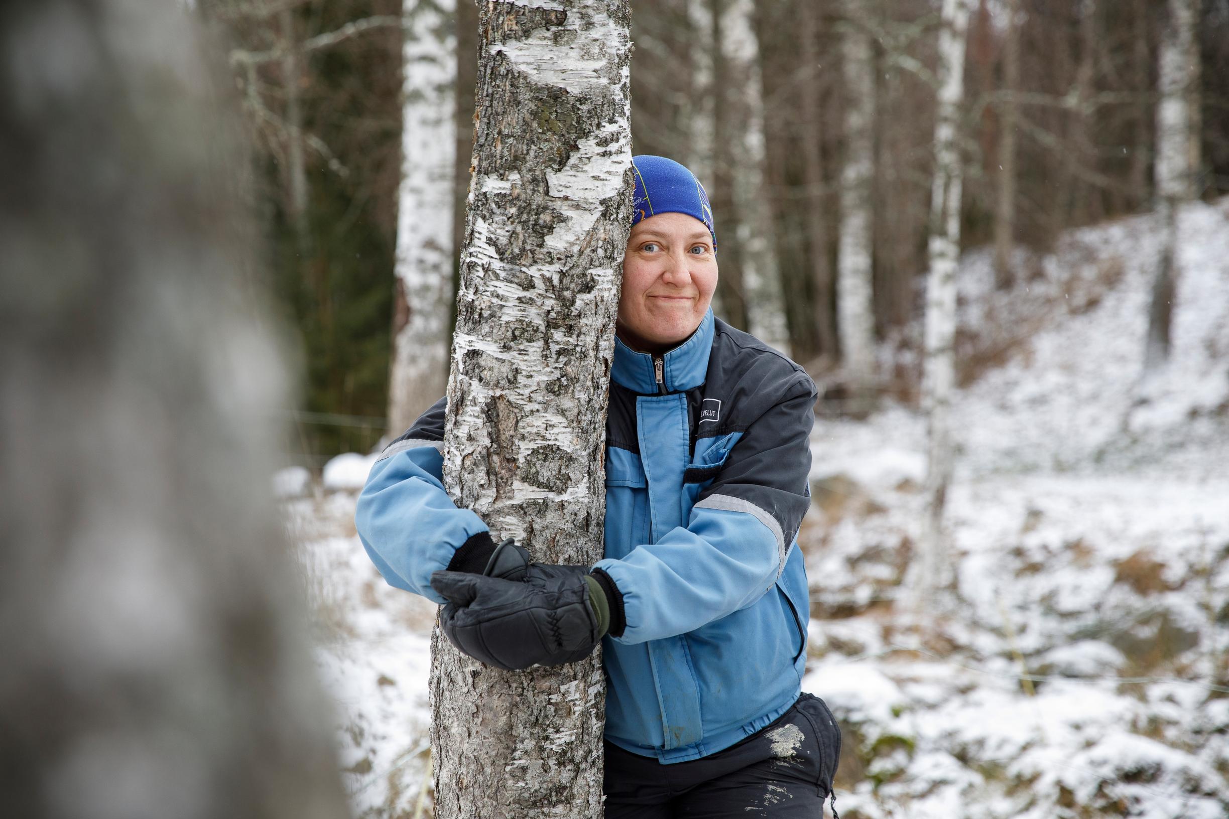 Karoliina Löytty uupui papin työssä – väsymys oli vain yksi oire laajemmassa kriisissä: ”Kun katsoin toivottomuutta silmästä silmään, voitin sen”