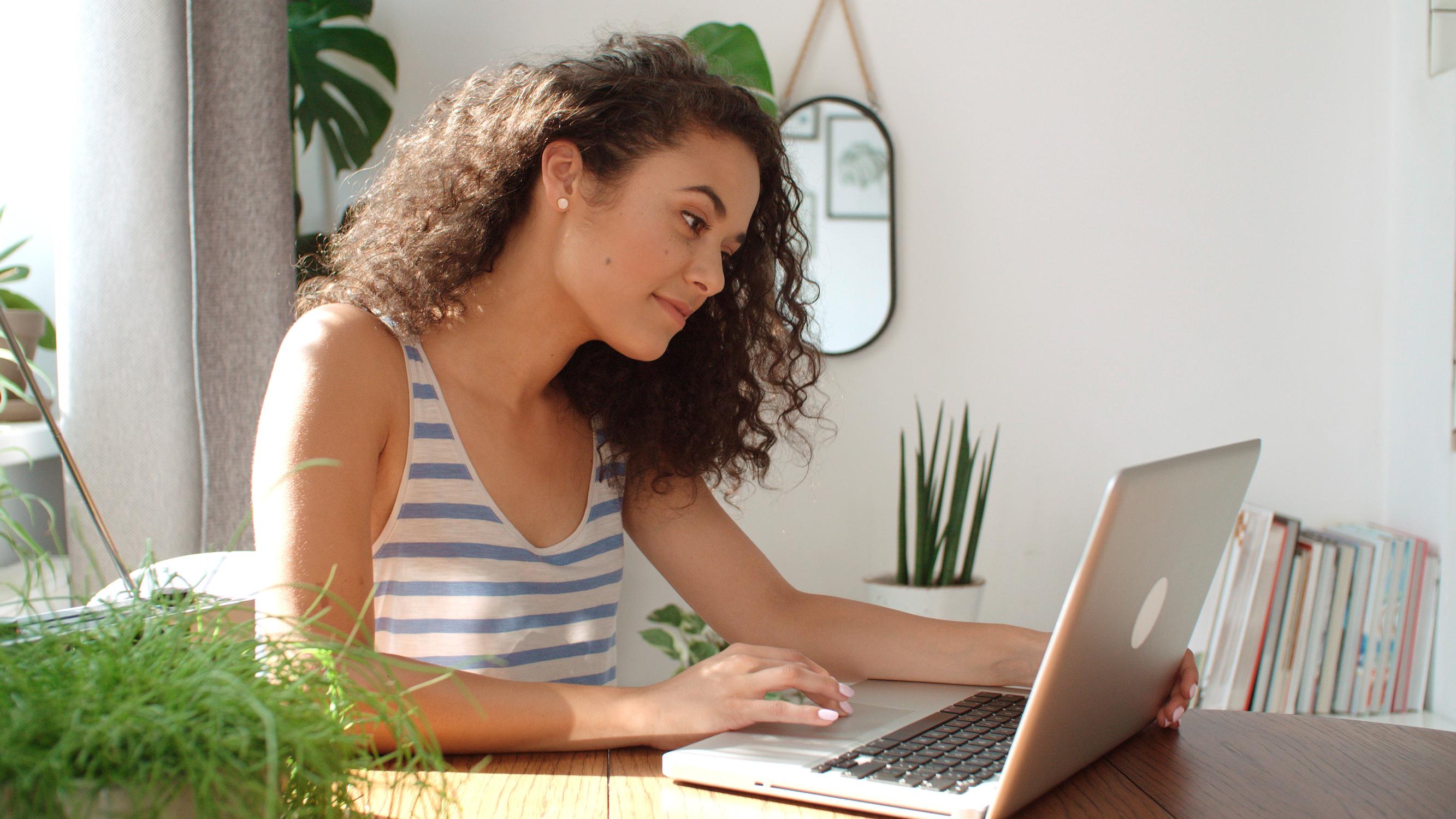 Parhaat second hand -verkkokaupat ja kirppisryhmät