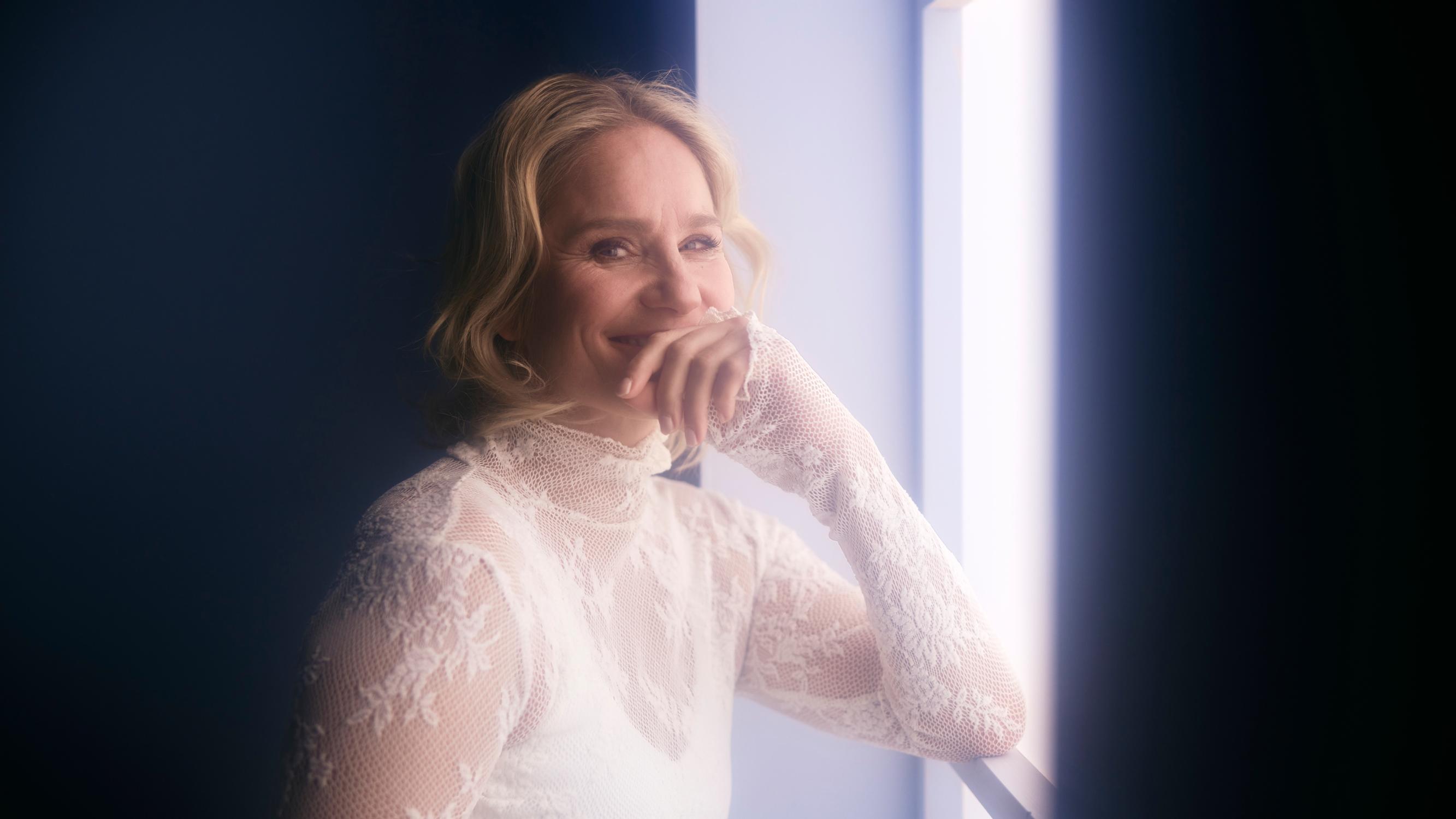 Laura Malmivaara sai kuopuksensa 49-vuotiaana – tuntee syyllisyyttä siitä, että suurperheen äitinä aikaa ei ole yhdelle tärkeälle asialle