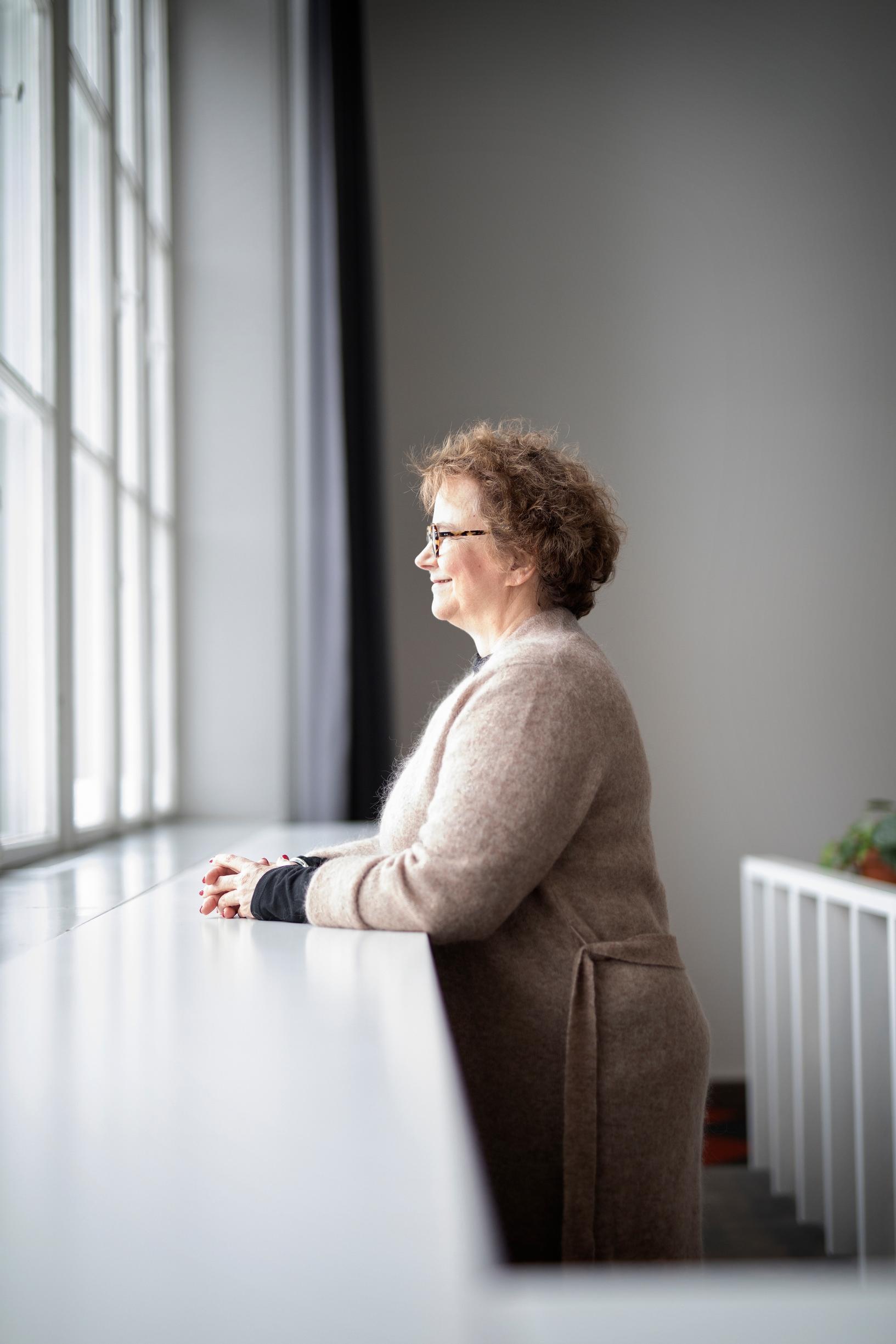 Laura Kolbe sanoo eläneensä aika hyvän elämän. ”Olen saanut olla monessa mukana. Enää ei ole tunnetta, että pitäisi johonkin pyrkiä, että olisi täydellisen onnellinen.”