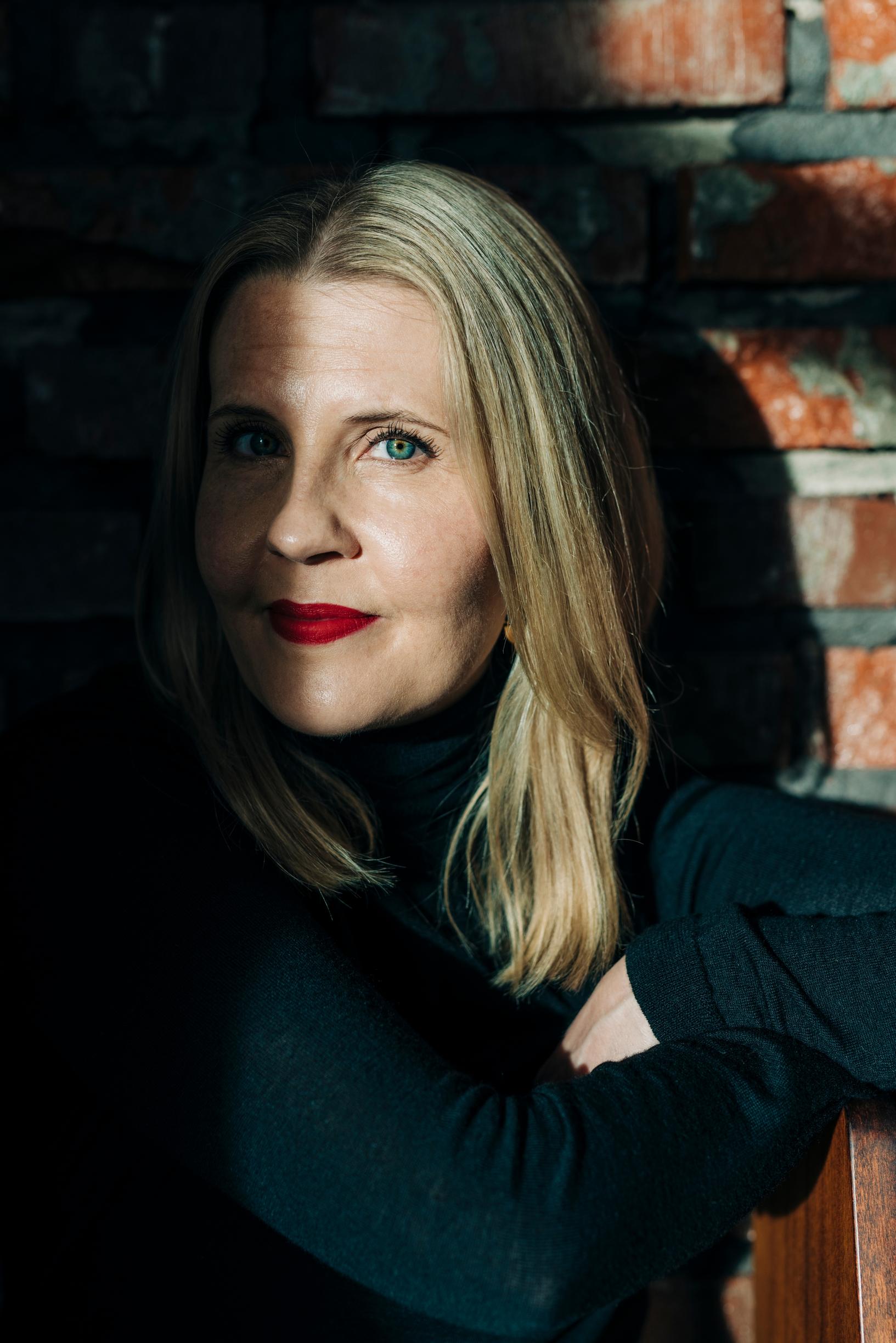 ”Elokuvissa naisen vahvuus ja halu saavat usein rangaistuksen”, Tytöt tytöt tytöt -elokuvan ohjaaja Alli Haapasalo sanoo.