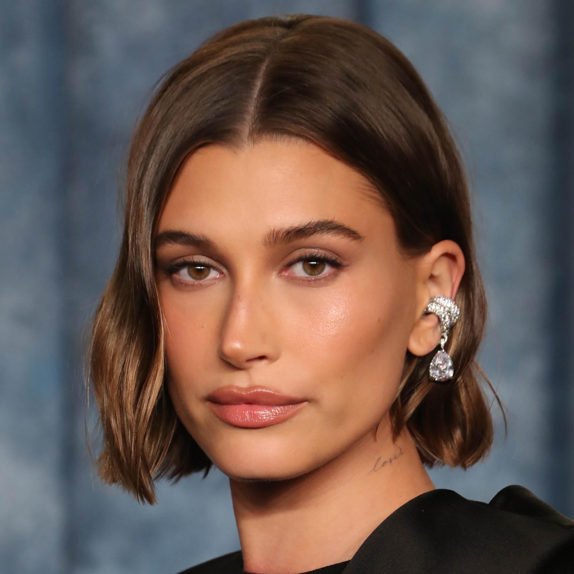  job cut wolf cut ja muut hiusmallit Hailey Bieber