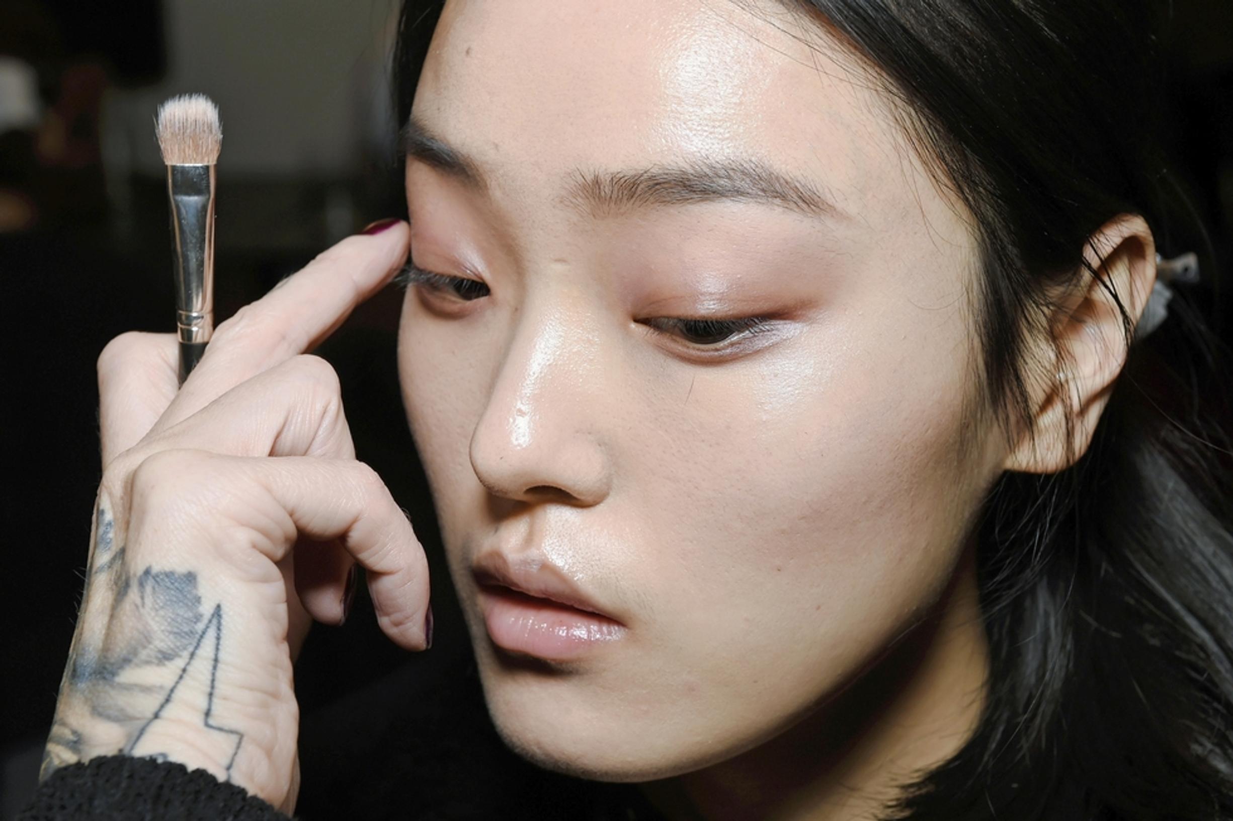 Tee näin täydellinen meikkipohja