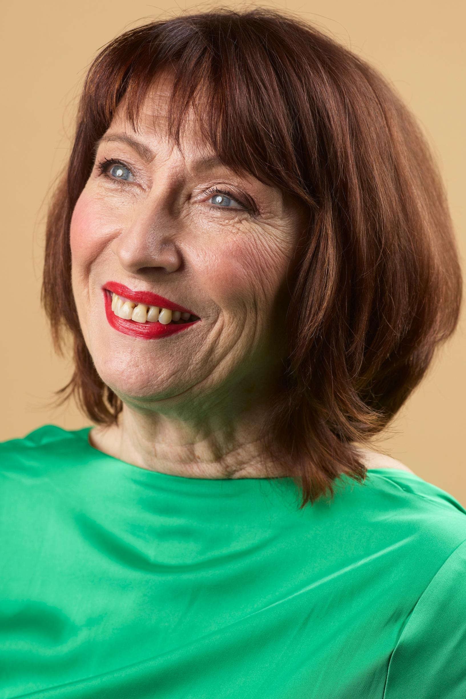 Helena Kytölä hiusten muodonmuutos