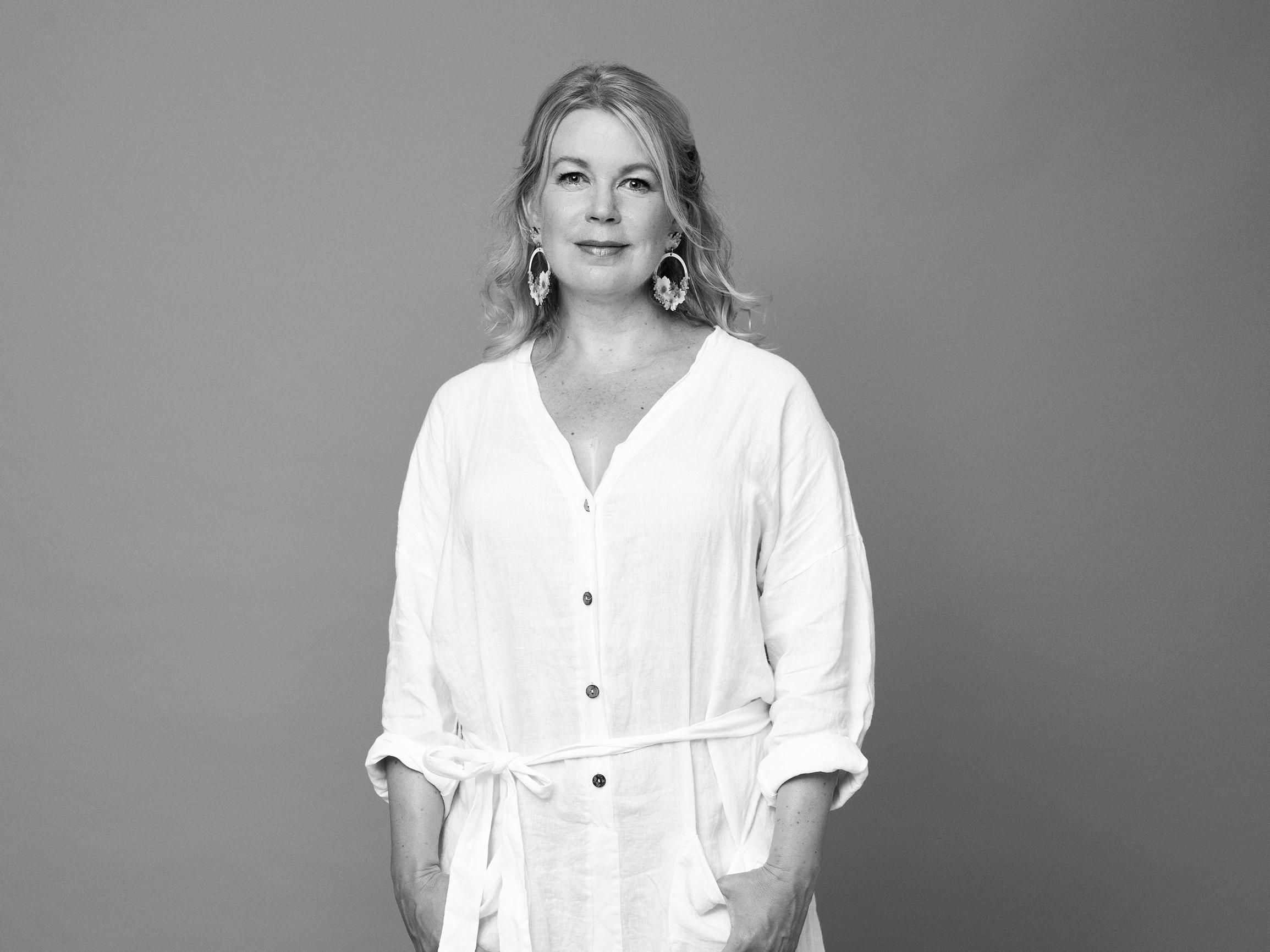 Elina Hirvosen kirjasuosikit: ”Runot auttavat minua löytämään sanat ajatuksilleni”