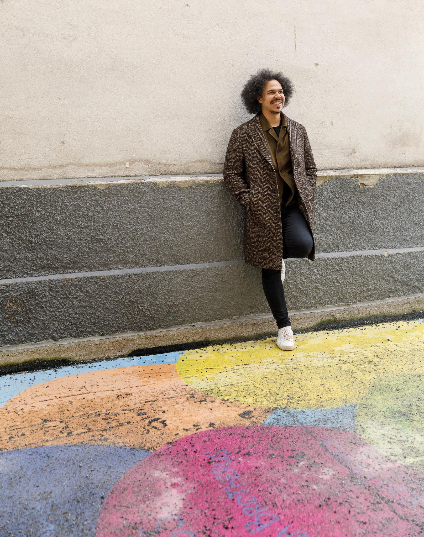 Seanin äiti tuli kerran poikansa mukaan terapiaan. ”Nostan hänelle hattua, sillä kaikki äidit eivät tule. Se oli molemmille tärkeä juttu.”