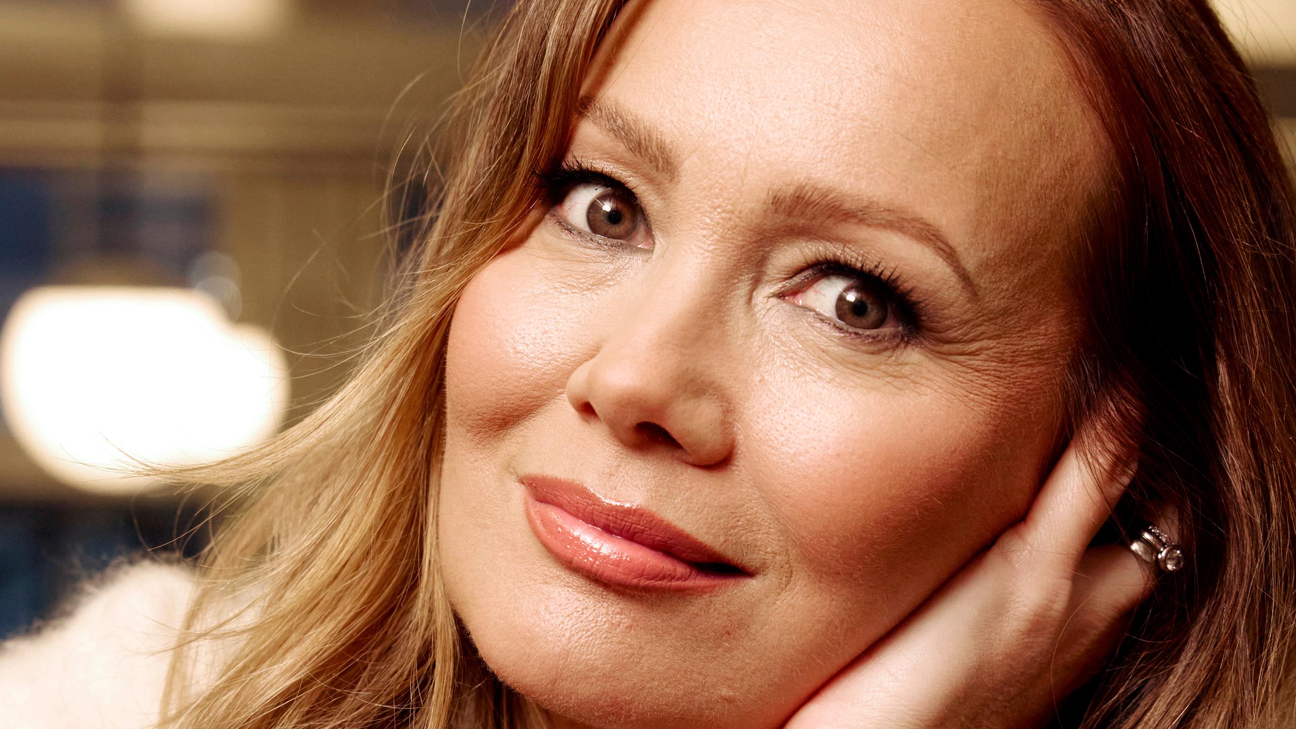 Marja Hintikkaa harmittaa, miten paljon naiset laittavat rahaa kivuliaisiin pistoshoitoihin: ”Olen päättänyt vanheta ilman täyteaineita”