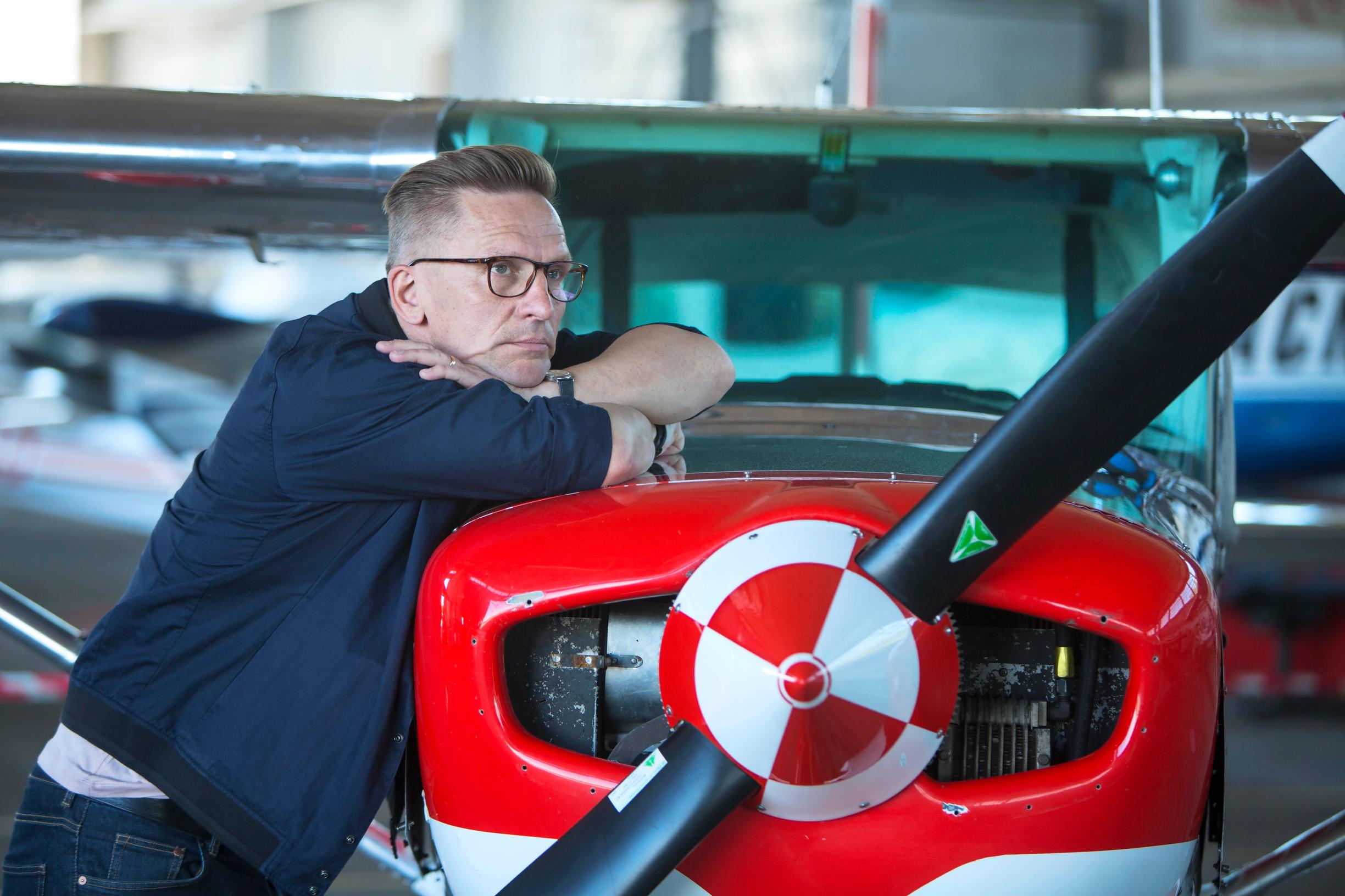 Sami Saikkonen: "Suomalaiset miehet kantavat yhä sodankäyneiden miesten traumaa"