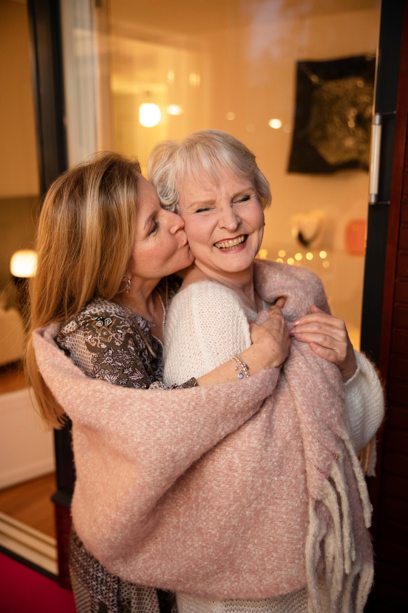  Molemmat pitävät äitiään roolimallina, tämä ei koskaan tehnyt itsestään numeroa.