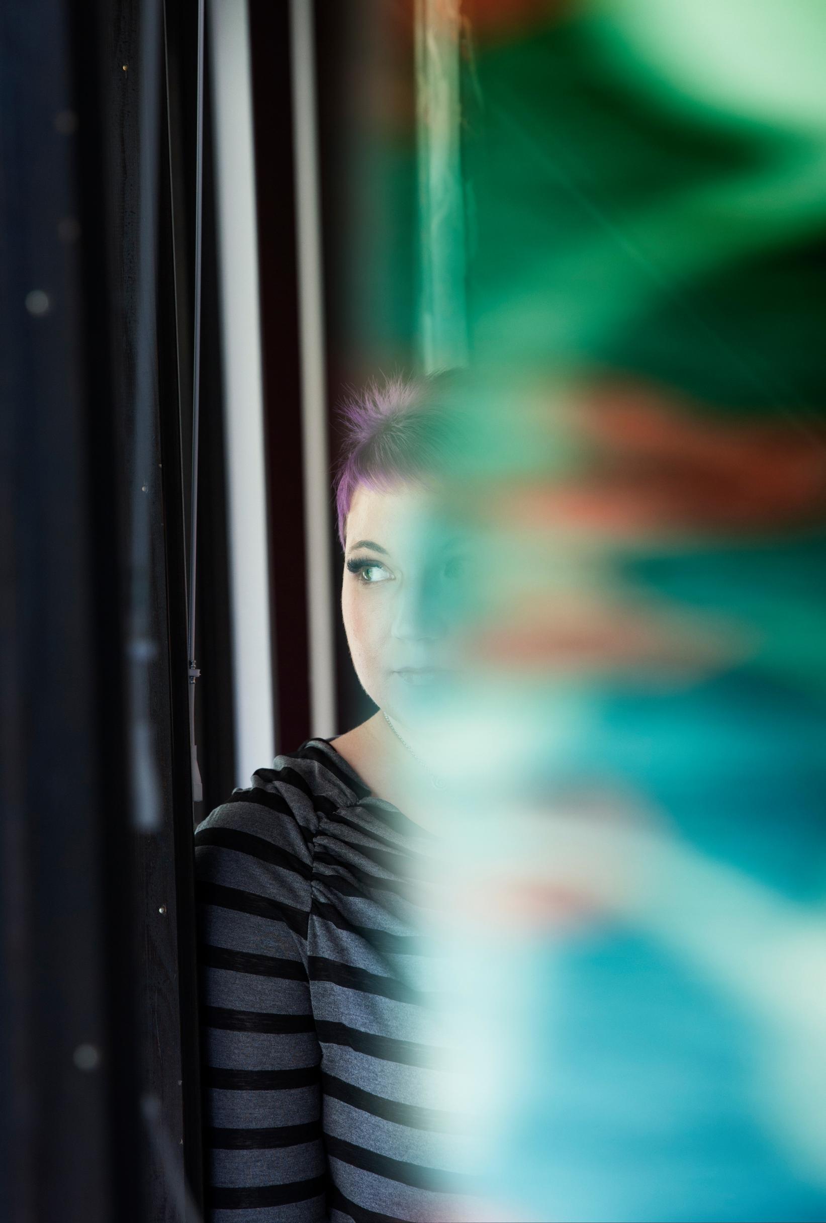 Isän alkoholismista kärsinyt Emmi: "En osaa puhua asioista suoraan"