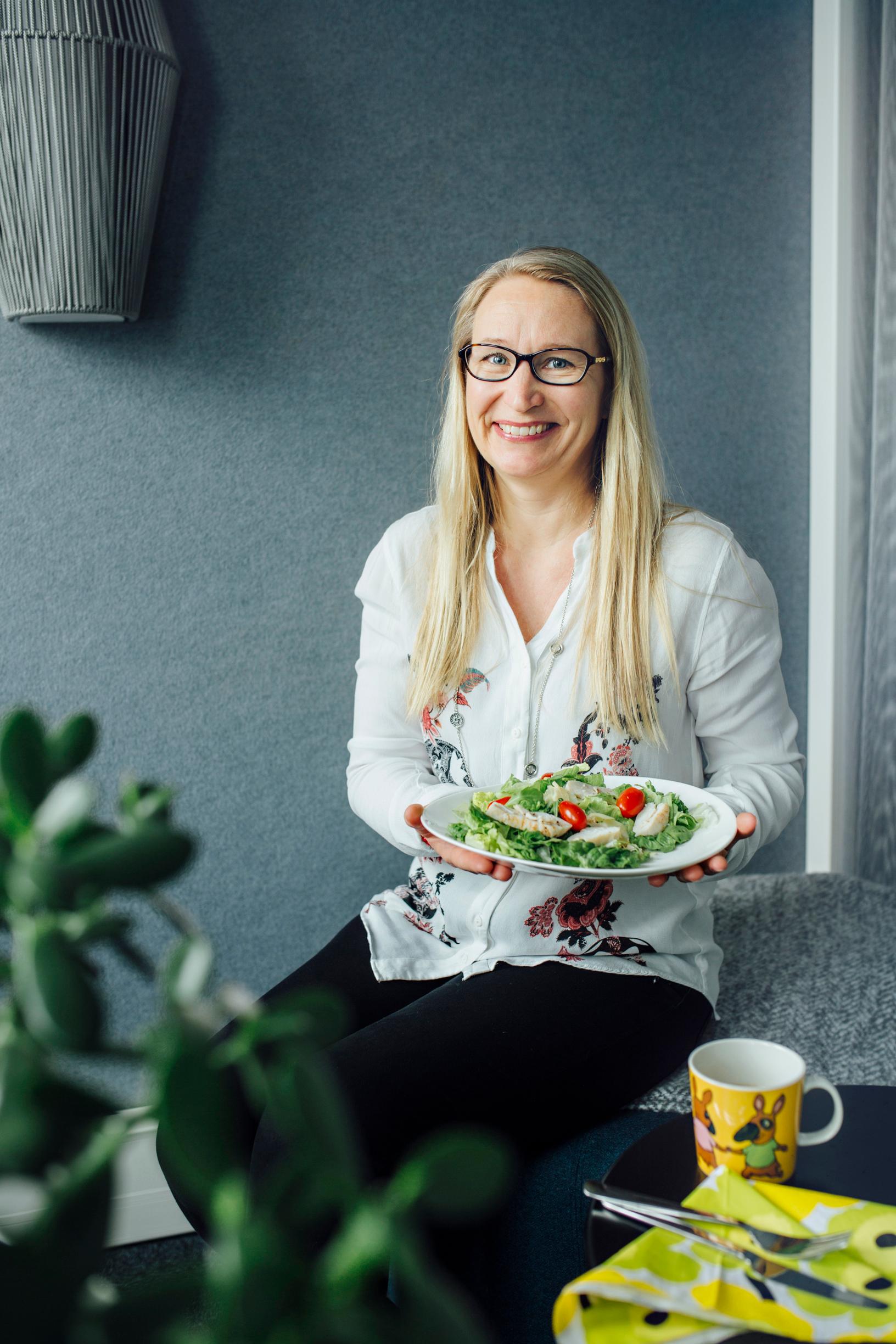 Rajut vatsaoireet pakottivat Elisabetin muuttamaan ruokavaliota: "Turvotus ja ruokastressi hävisivät"