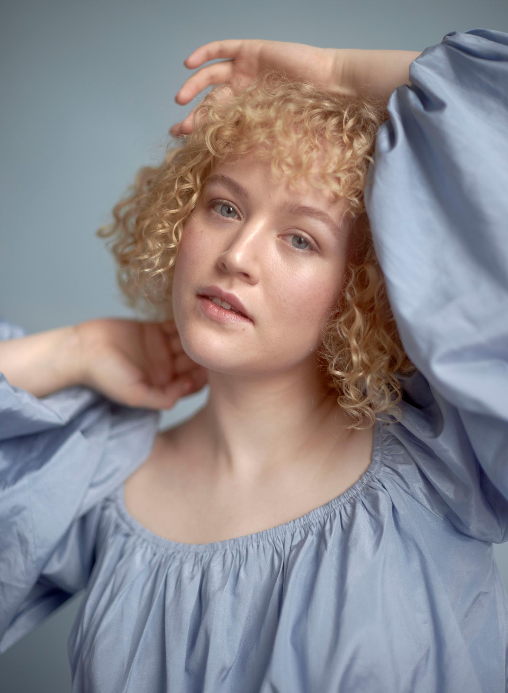 Kauneushoitaja sanoi Eleonoora Kauhaselle, ettei kukaan halua katsoa akneihoista näyttelijää – sitten kauneushoito tulehdutti kasvot