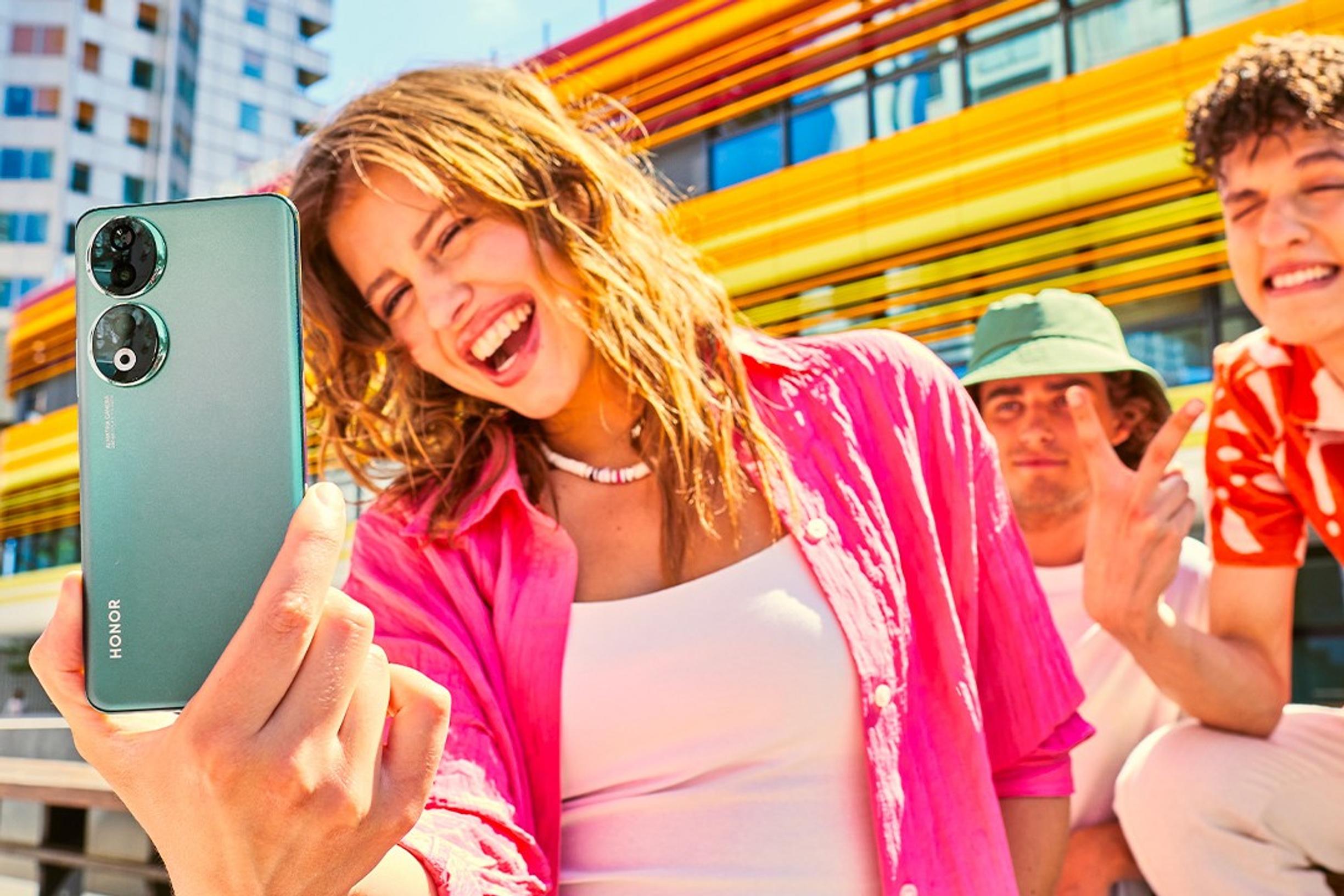Nappaa onnistuneet kuvat puhelimella – uusi Honor 90 yllättää tarkkuudellaan