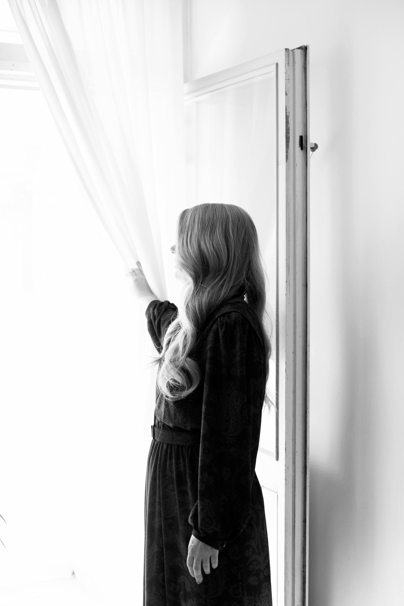 Saara Turunen toivoisi osaavansa ottaa rennommin.”Stressaan monesti ihan mitättömistä asioista kuten siitä, että en ole lukenut sähköposteja tai olen pari minuuttia myöhässä tapaamisesta.”