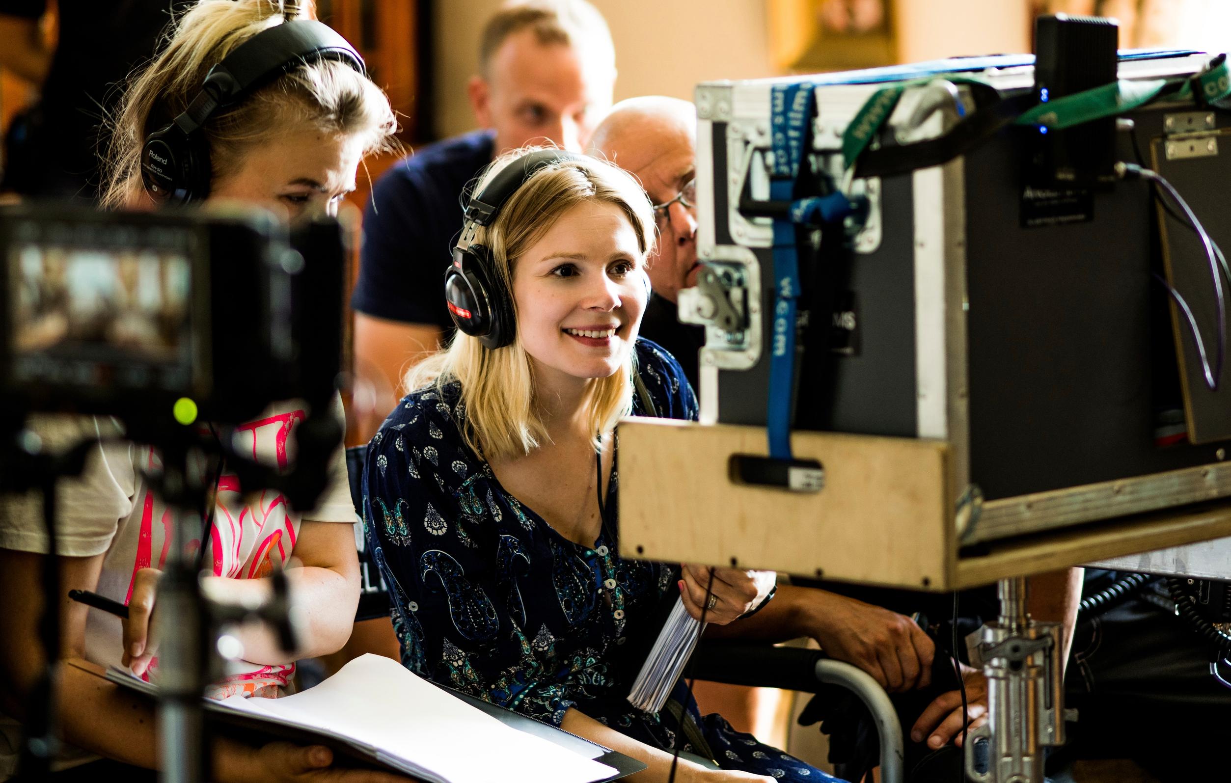 Pamela Tola: Huumori mustana, kiitos!