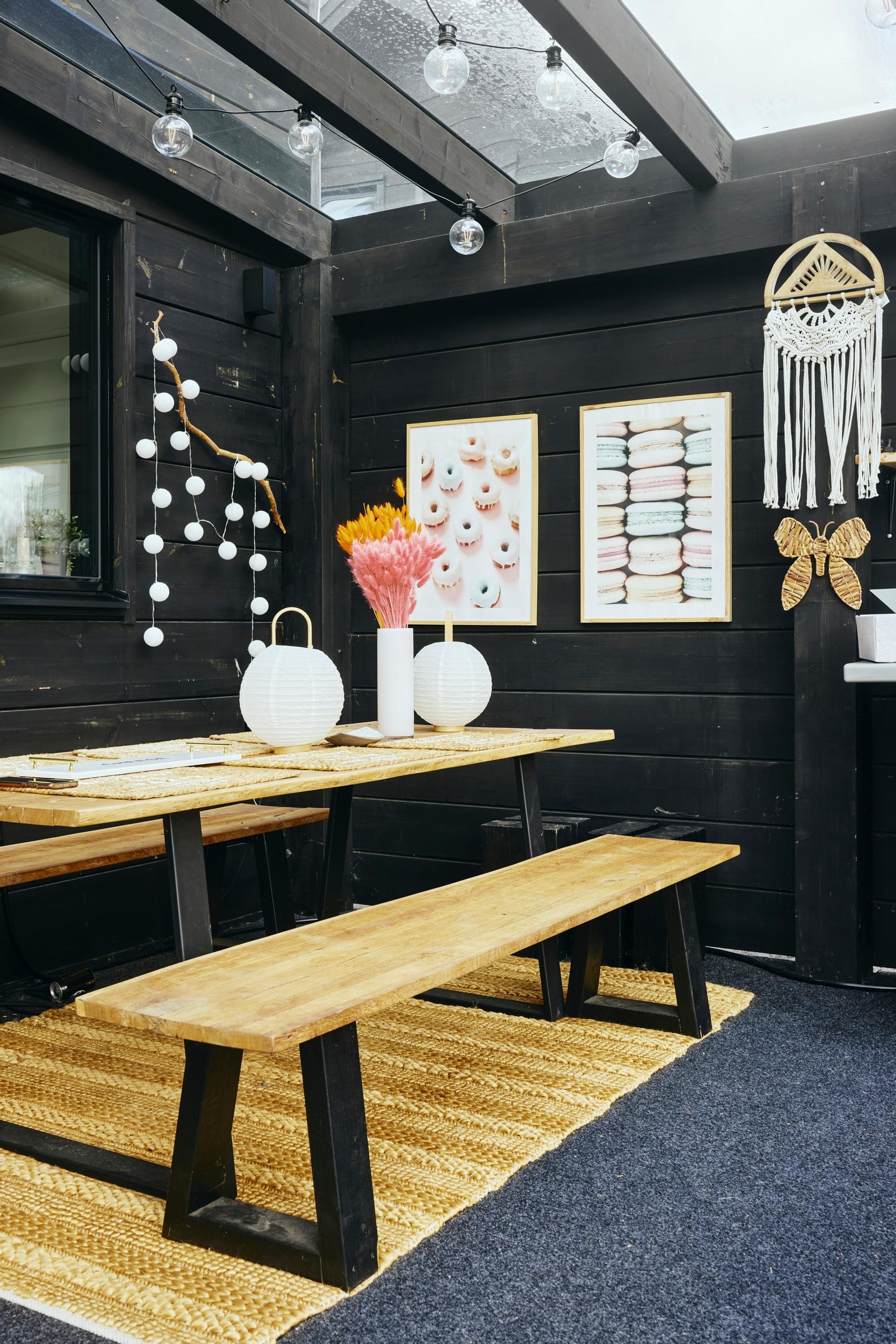 Lasitetulla ulkoterassilla voi grillata ja tunnelmoida ystävien seurassa ympäri vuoden.