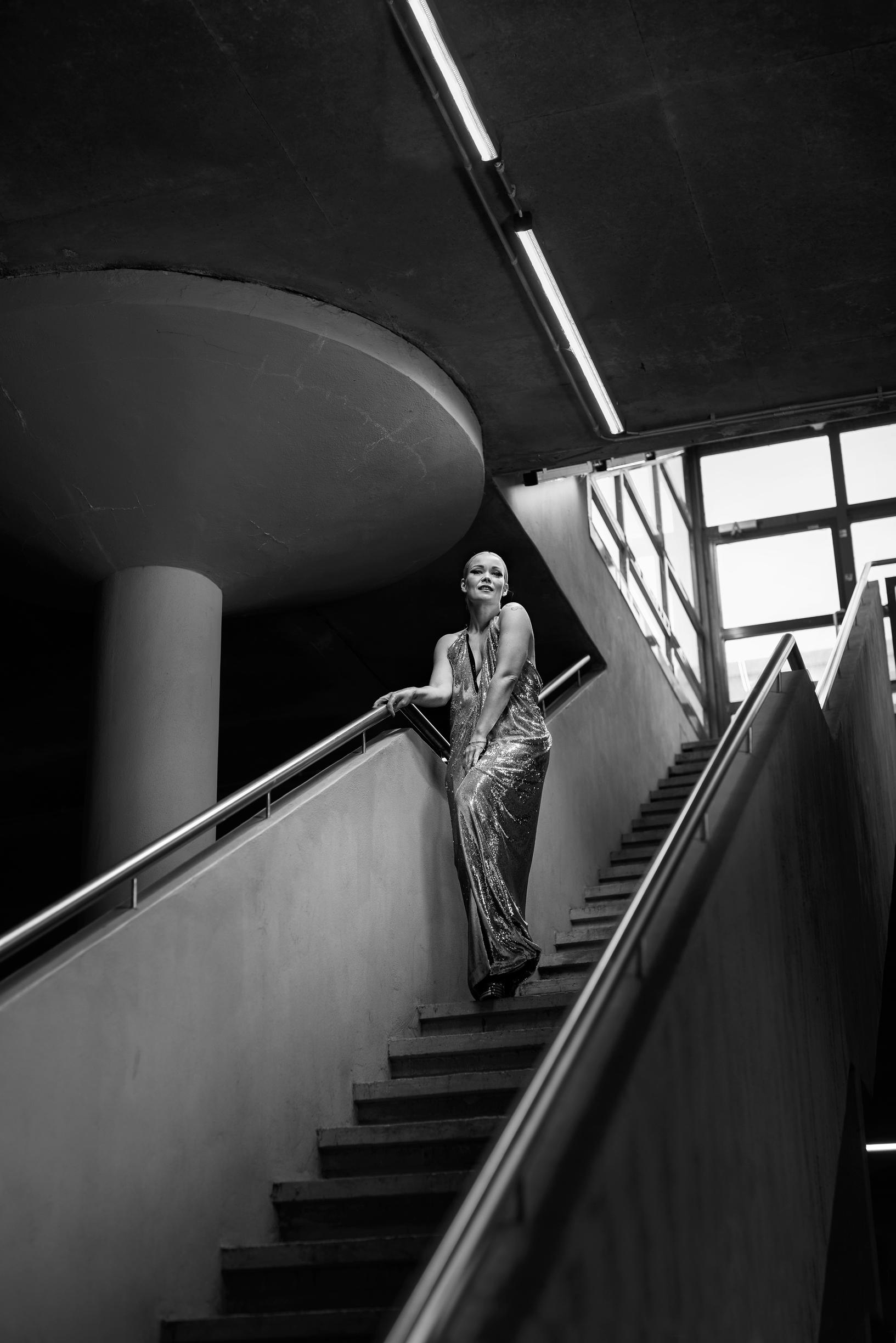 ”Joustamiskyky elämässä ja luottamus elämään ovat tärkeitä. Toivon, että lapseni oppivat ajattelemaan, että asiat lutviutuvat, vaikka ne tuntuisivat uudelta ja oudolta.”