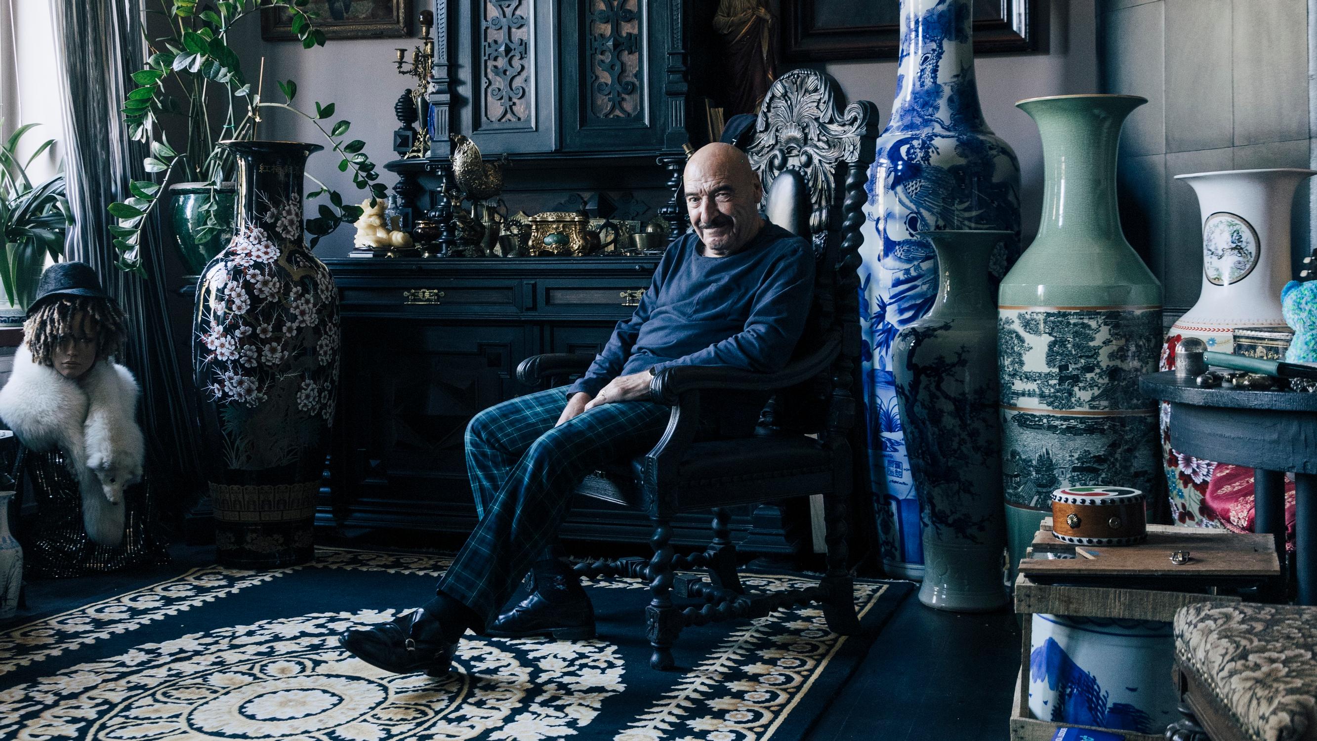 Kun Remu Aaltosen kotitaloon astuu sisään, tuntuu kuin olisi tullut toiseen maailmaan – ”Haluan, että ympärilläni on kauneutta, sillä se on hurja energia”