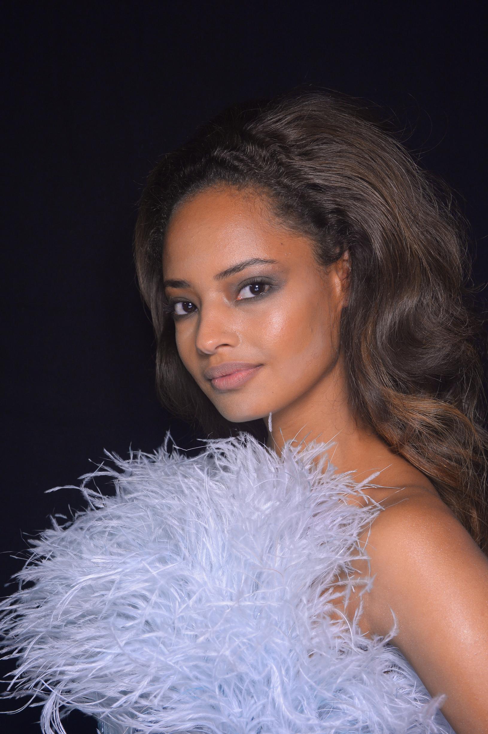 Pilkkuja, höyheniä ja isoja kuvioita  – poimi kevätmuodin 2020 parhaat palat!