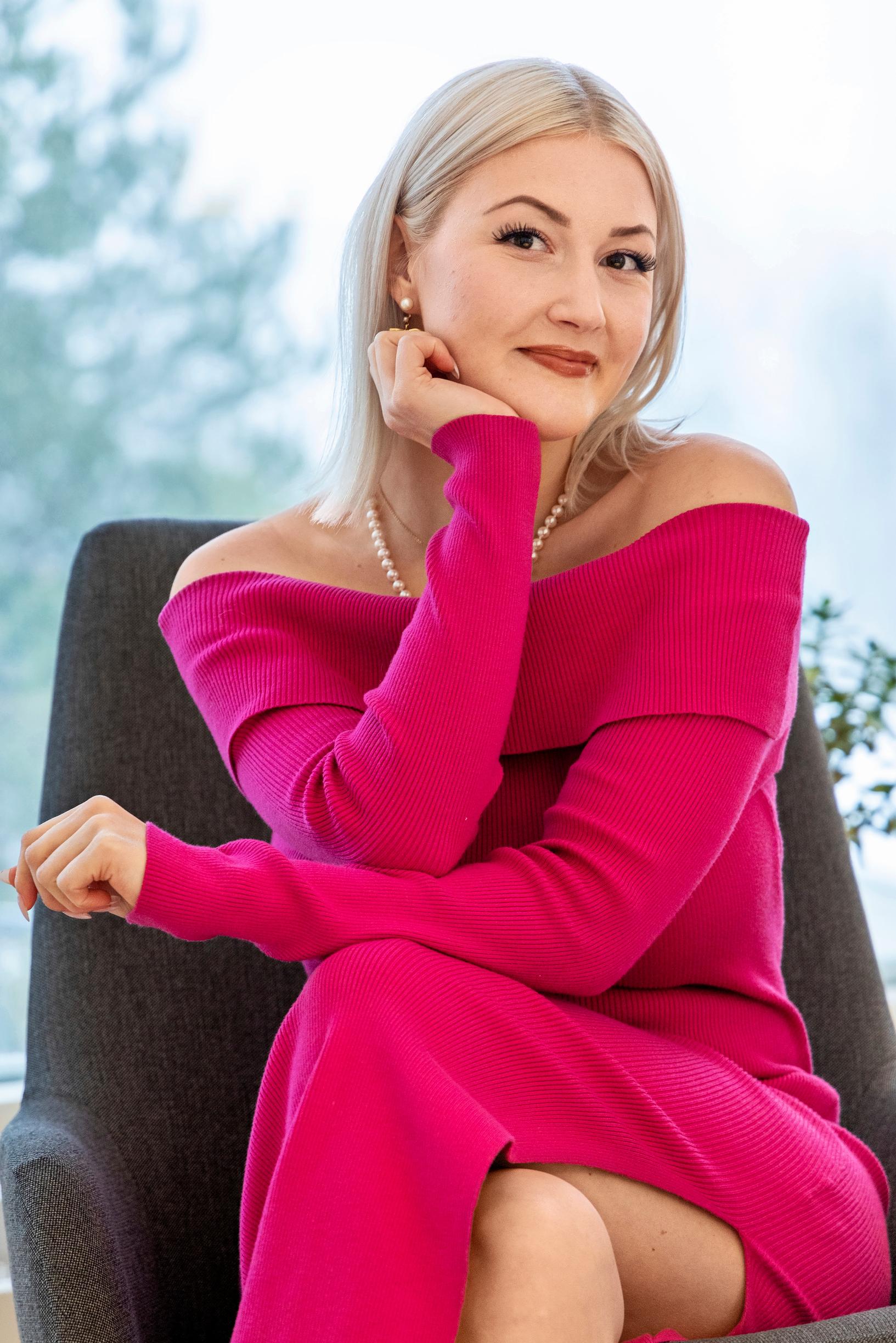 Kaisa Merelä uskoo, että feminiinienergia voi tehdä työelämästä järkevämpää: ”Menestyminen ei ole kiinni puskemisesta”