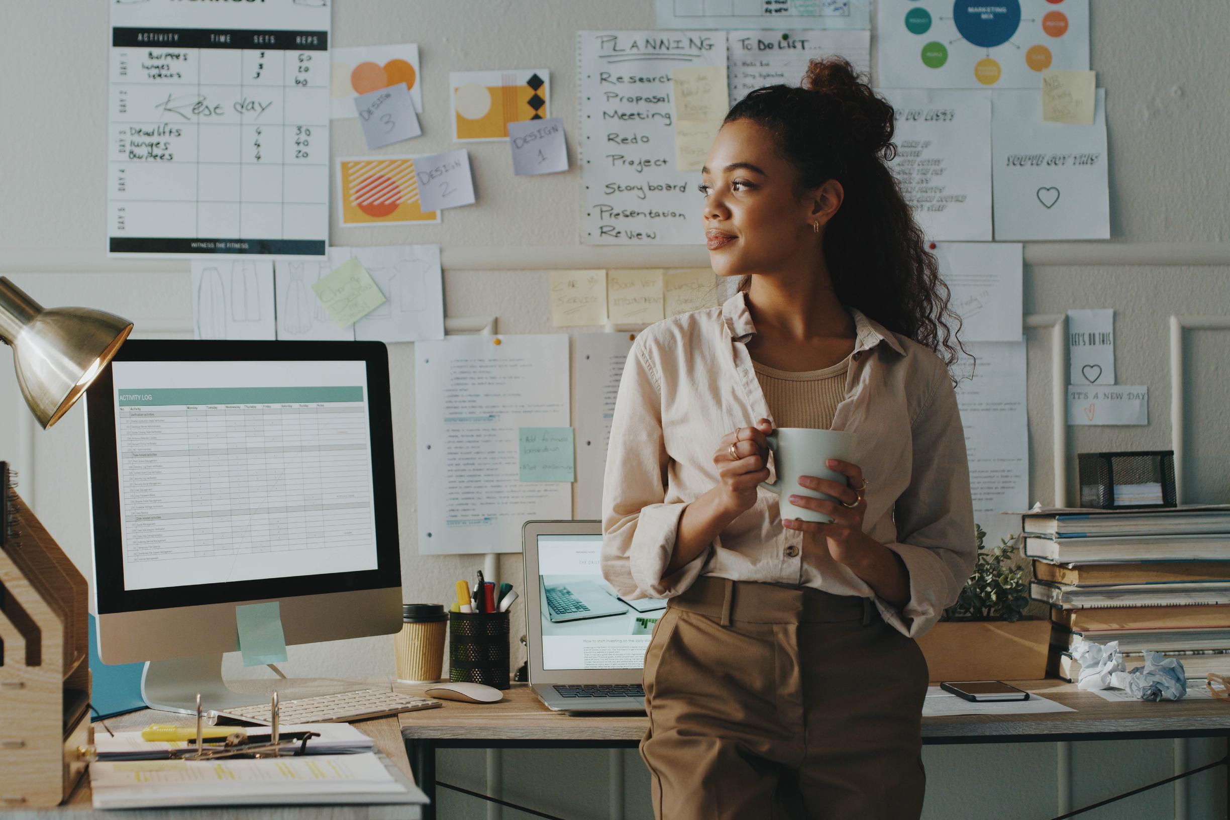 Pärjääkö työelämässä, jos ei jatkuvasti opiskele uutta? Kysyimme tämän ja muut tärkeät kysymykset asiantuntijalle