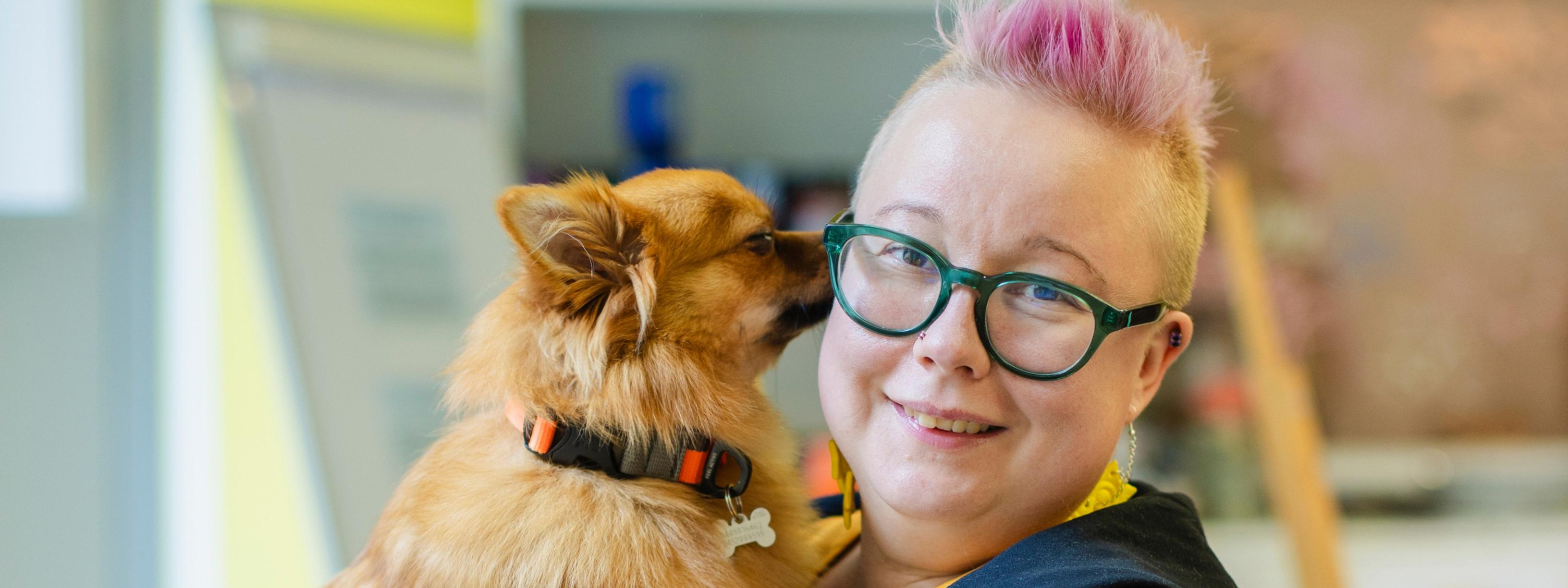 Lauramaaria, 36, kärsi niin kovista endometrioosikivuista, että hänen oli hankittava pyörätuoli: ”Tunsin itseni arvottomaksi”