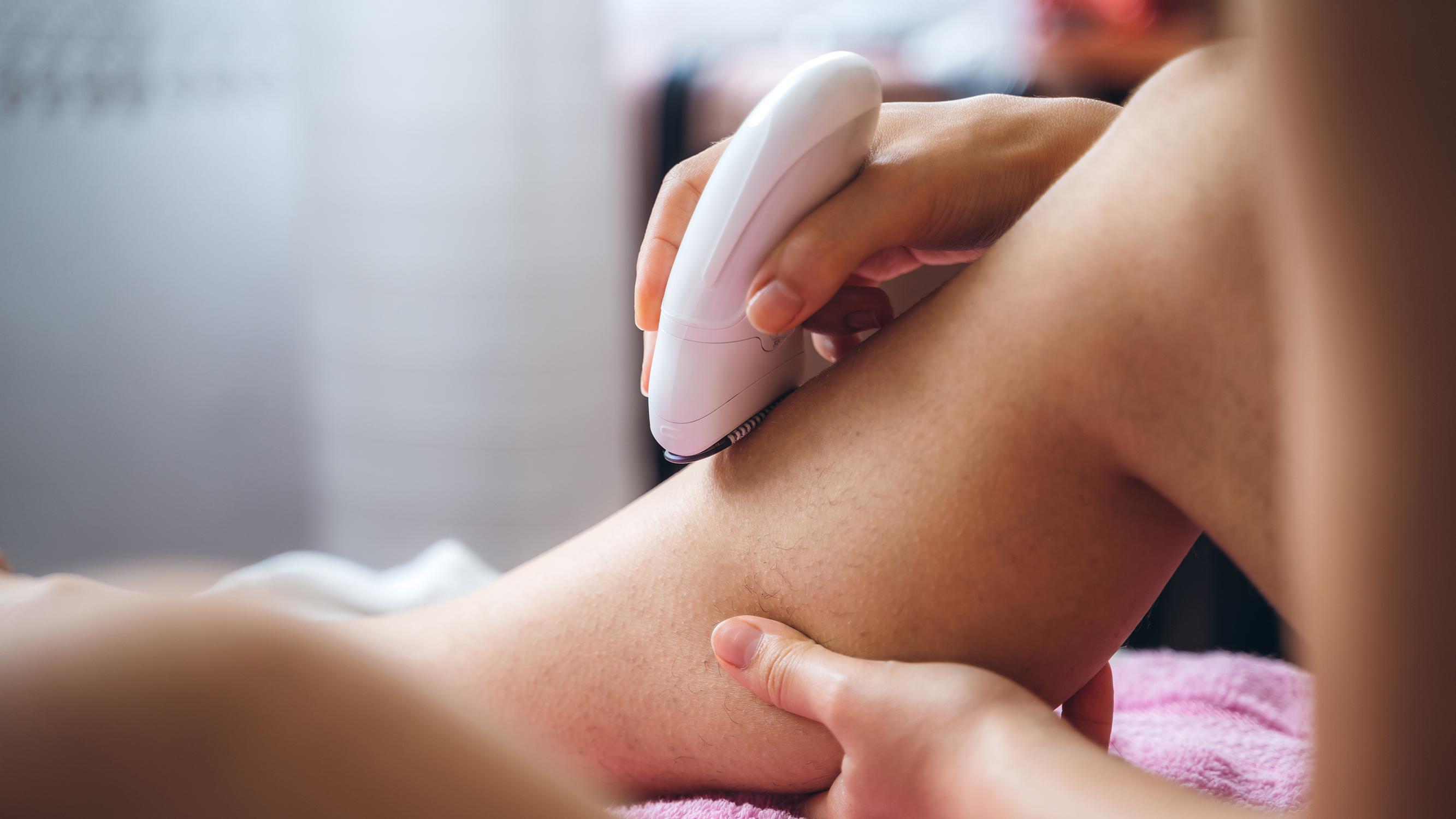 Haluatko eroon ihokarvoistasi? Tuttujen keinojen, höylän ja epilaattorin, lisäksi kokeilun arvoinen on karvanpoistokivi